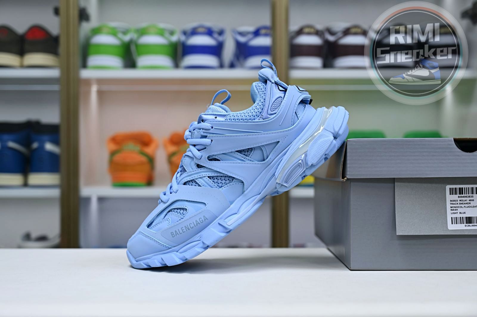 Balenciaga all sizes still in stock! Please contact customer service on iMessage/WhatsApp to purchase! BLGA  Track（LED）