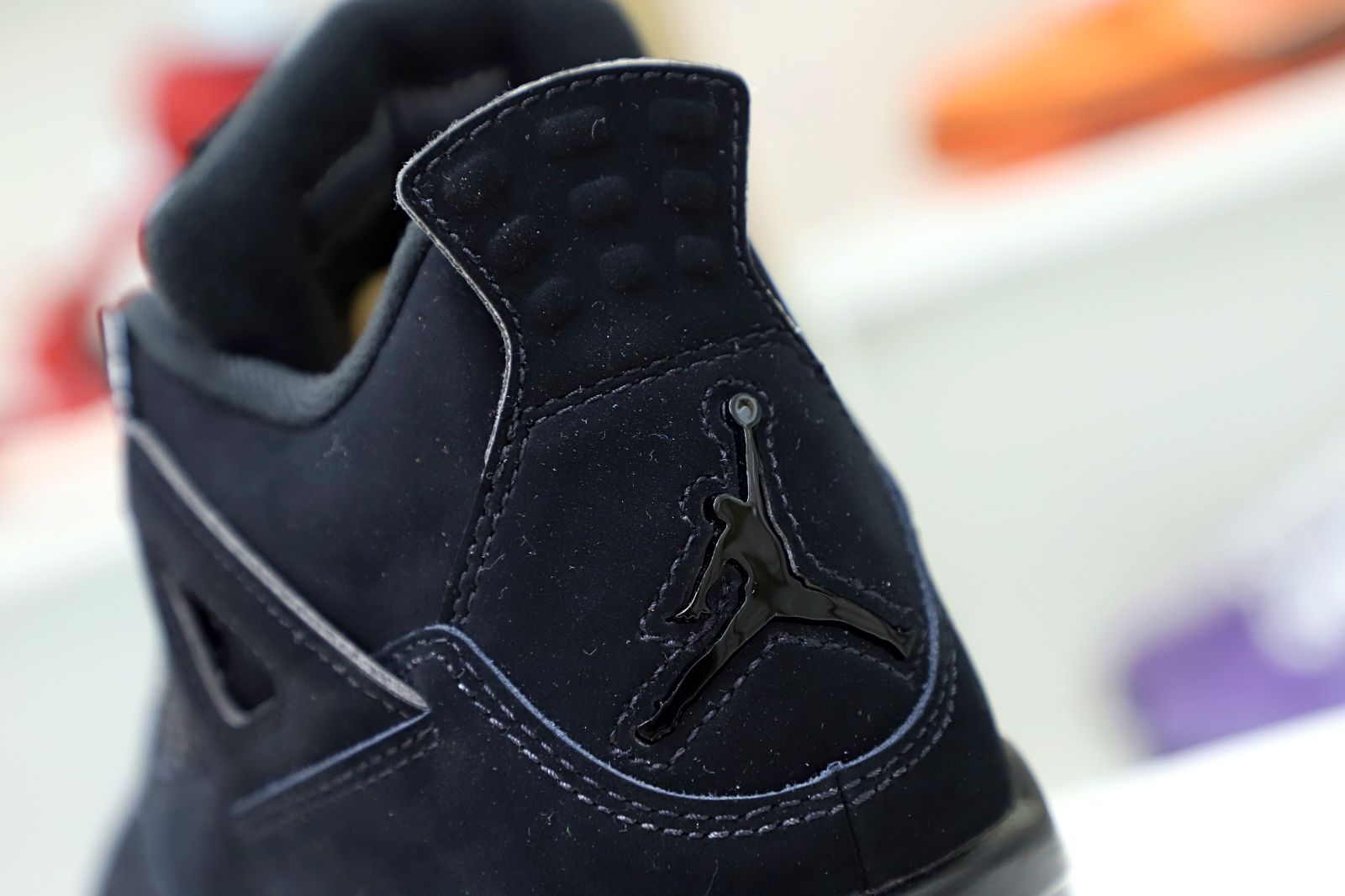 AIR JORDAN 4 RETRO
