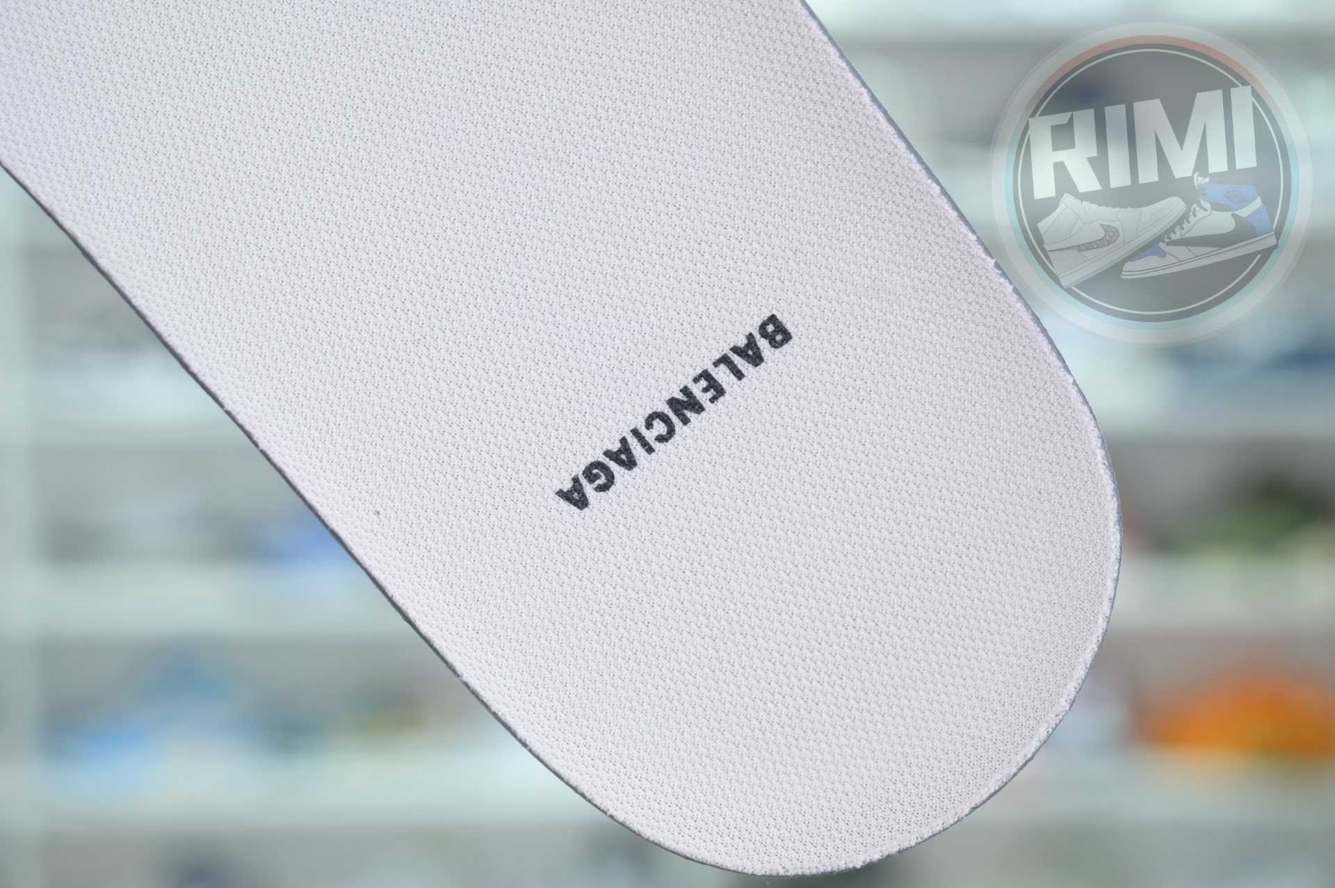 Balenciaga all sizes still in stock! Please contact customer service on iMessage/WhatsApp to purchase!  BLGA  3XL