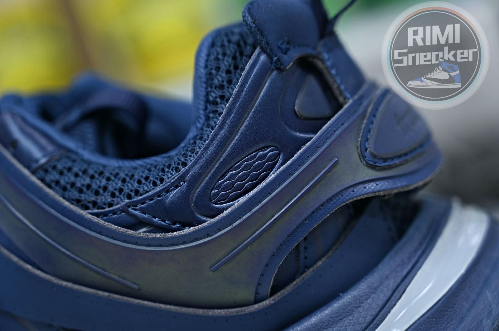 Balenciaga all sizes still in stock! Please contact customer service on iMessage/WhatsApp to purchase! BLGA  Track（LED）