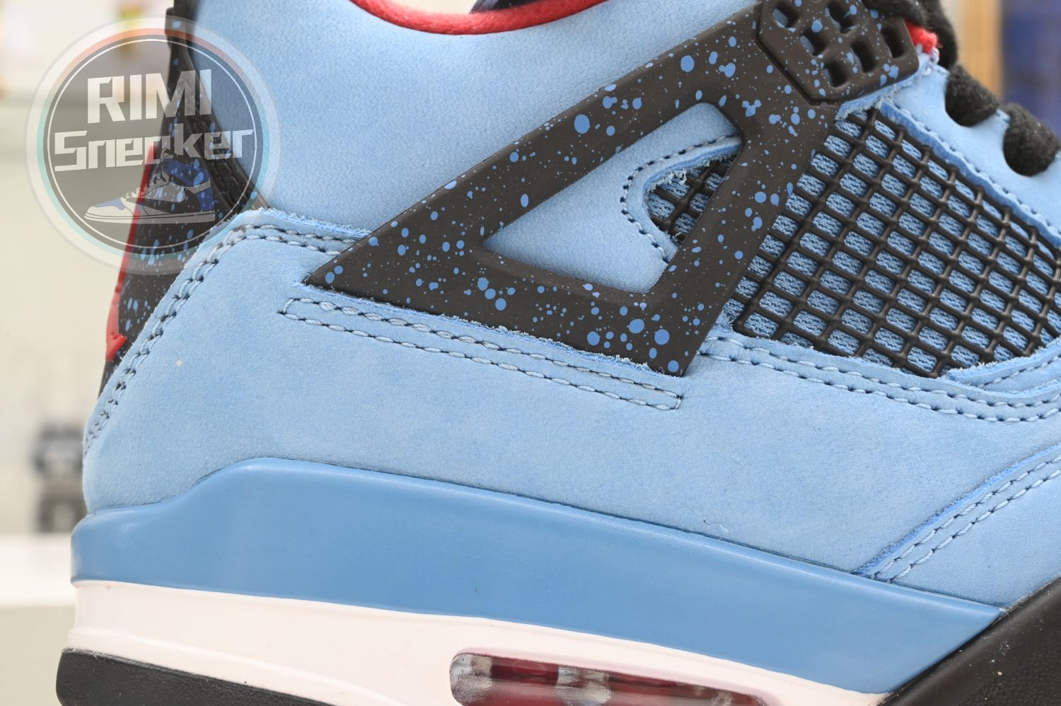 TRAVIS SCOTT X AIR JORDAN 4 RETRO