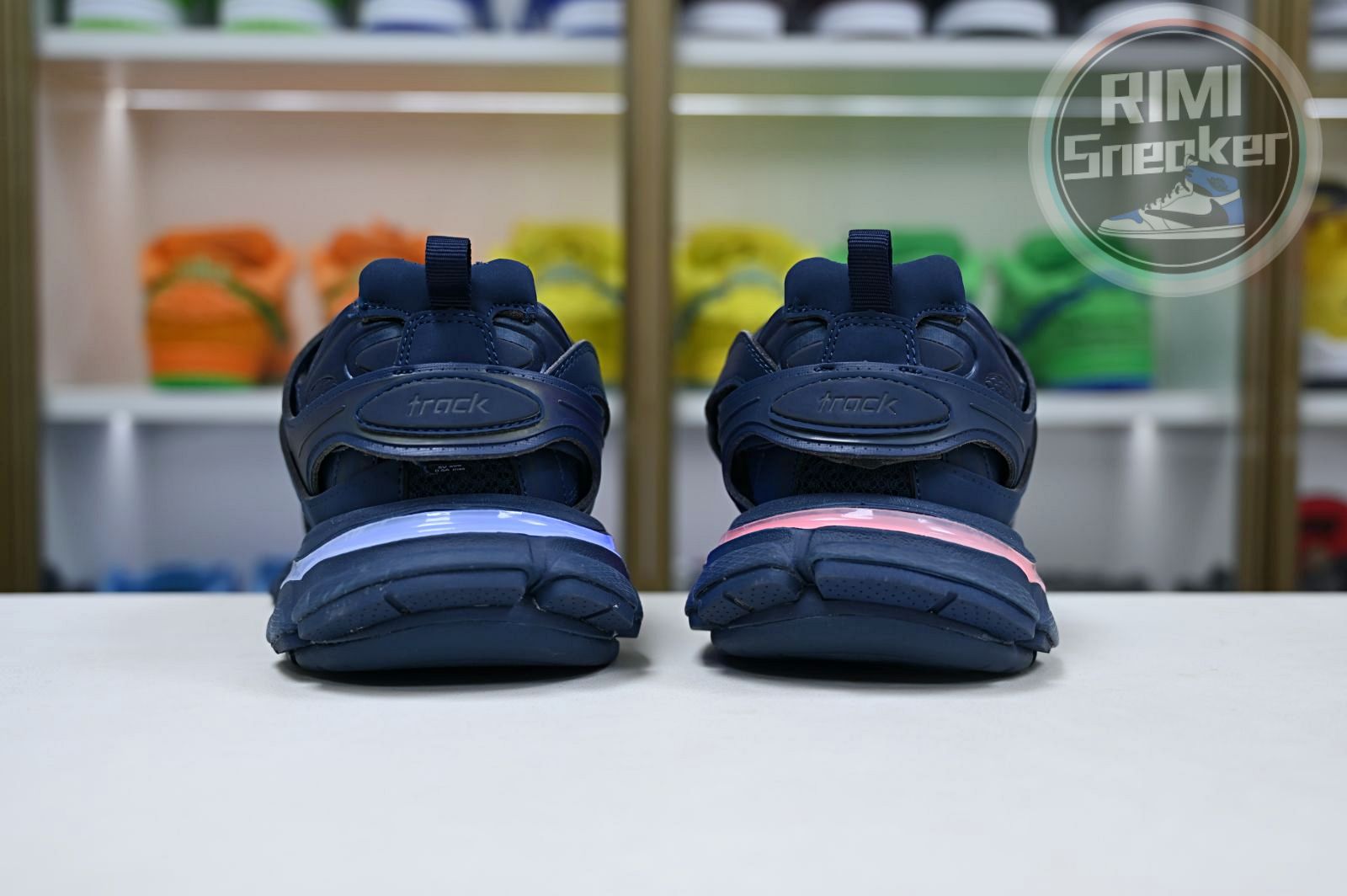 Balenciaga all sizes still in stock! Please contact customer service on iMessage/WhatsApp to purchase! BLGA  Track（LED）