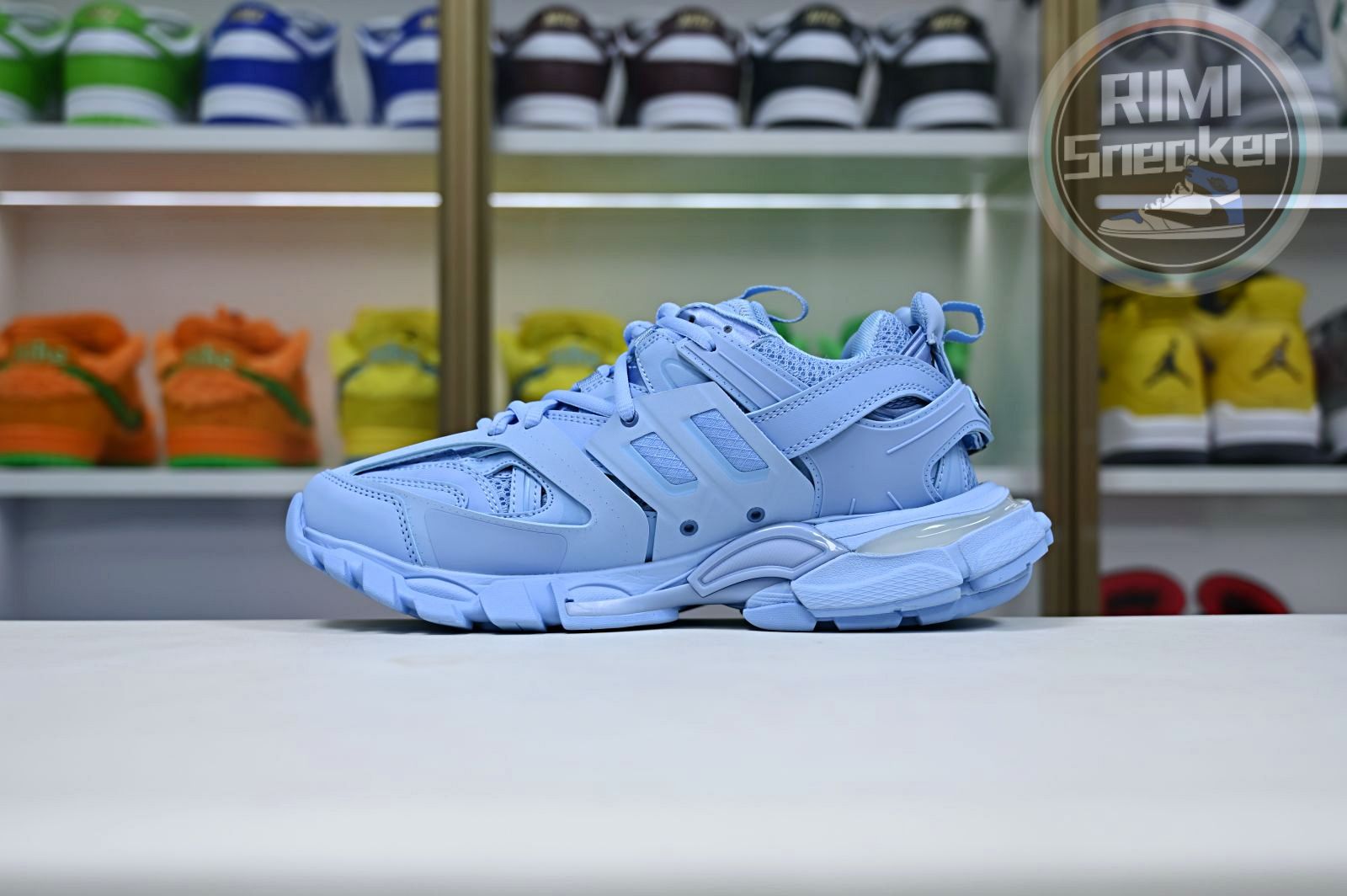 Balenciaga all sizes still in stock! Please contact customer service on iMessage/WhatsApp to purchase! BLGA  Track（LED）