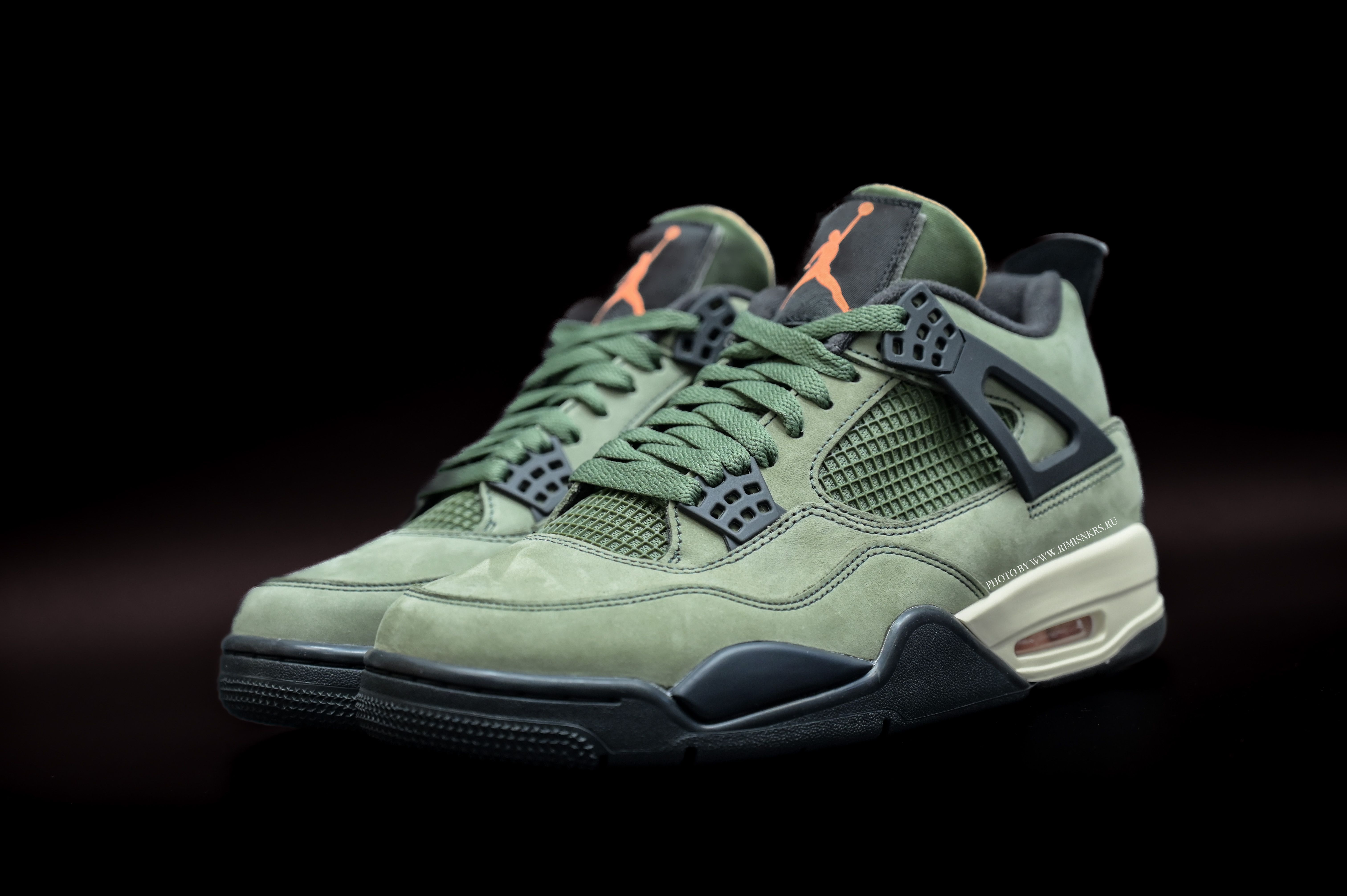 UNDEFEATED x Jordan Air Jordan 4 Retro UNDFTD