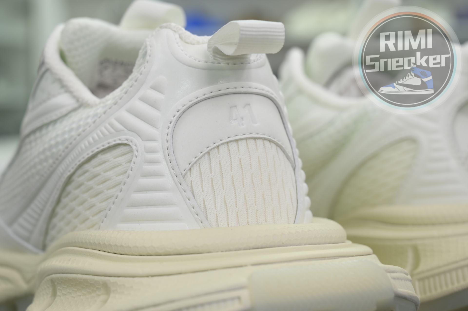 Balenciaga all sizes still in stock! Please contact customer service on iMessage/WhatsApp to purchase!  BLGA  3XL