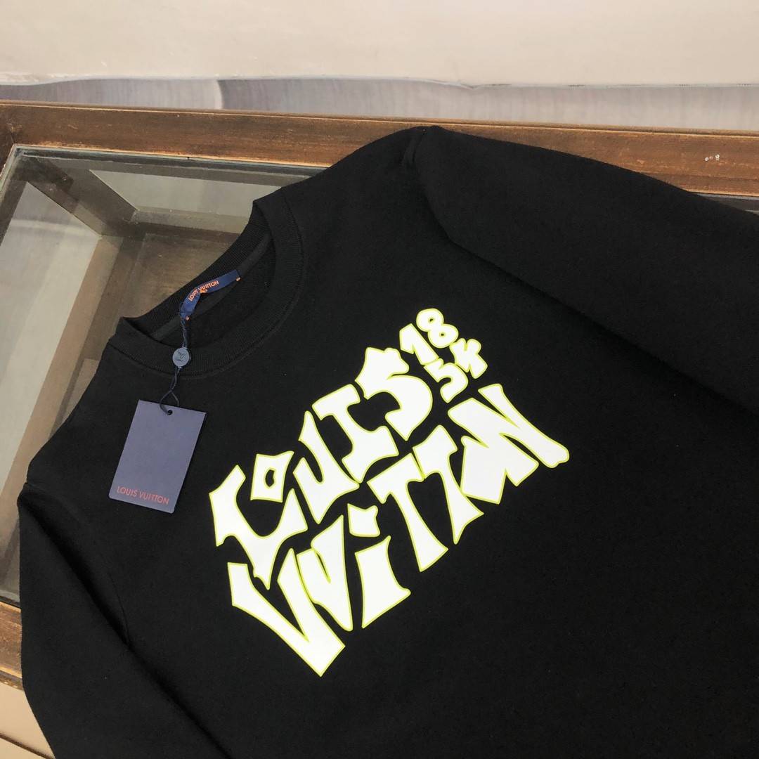 Louis Vuitton 2023 new autumn and winter couples style round neck sweatshirt