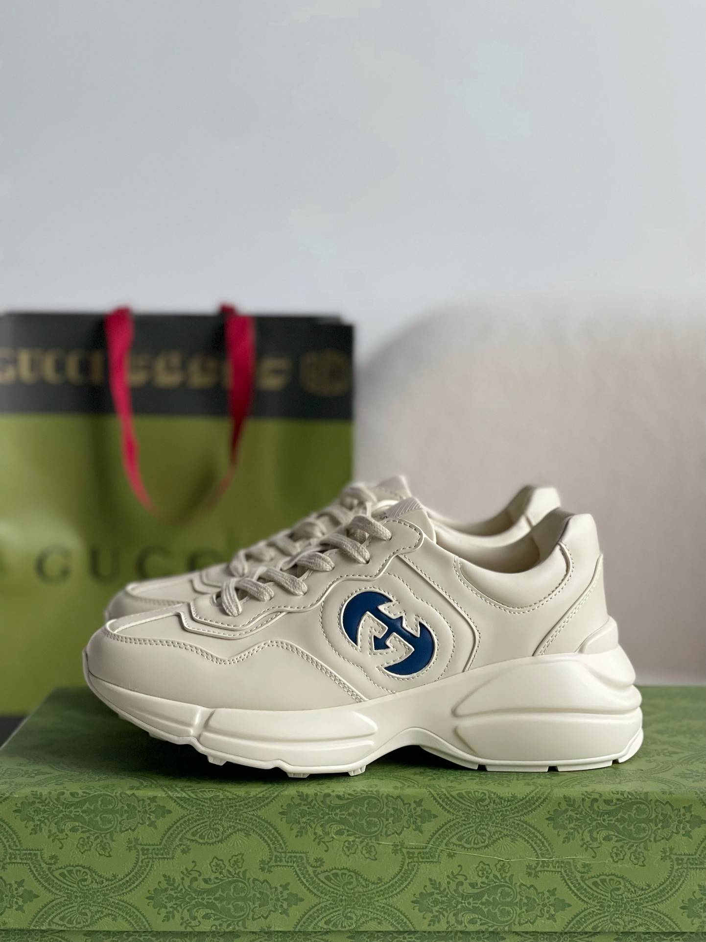 GU*IRetro Clunky Sneaker