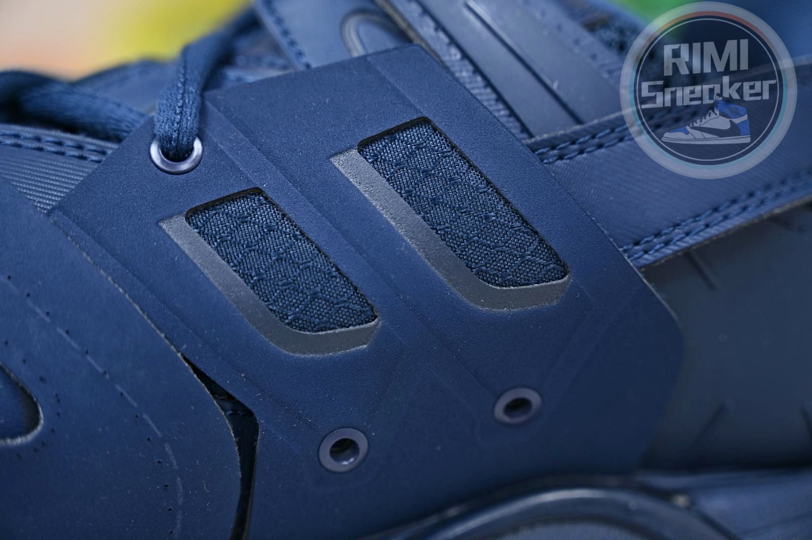 Balenciaga all sizes still in stock! Please contact customer service on iMessage/WhatsApp to purchase! BLGA  Track（LED）