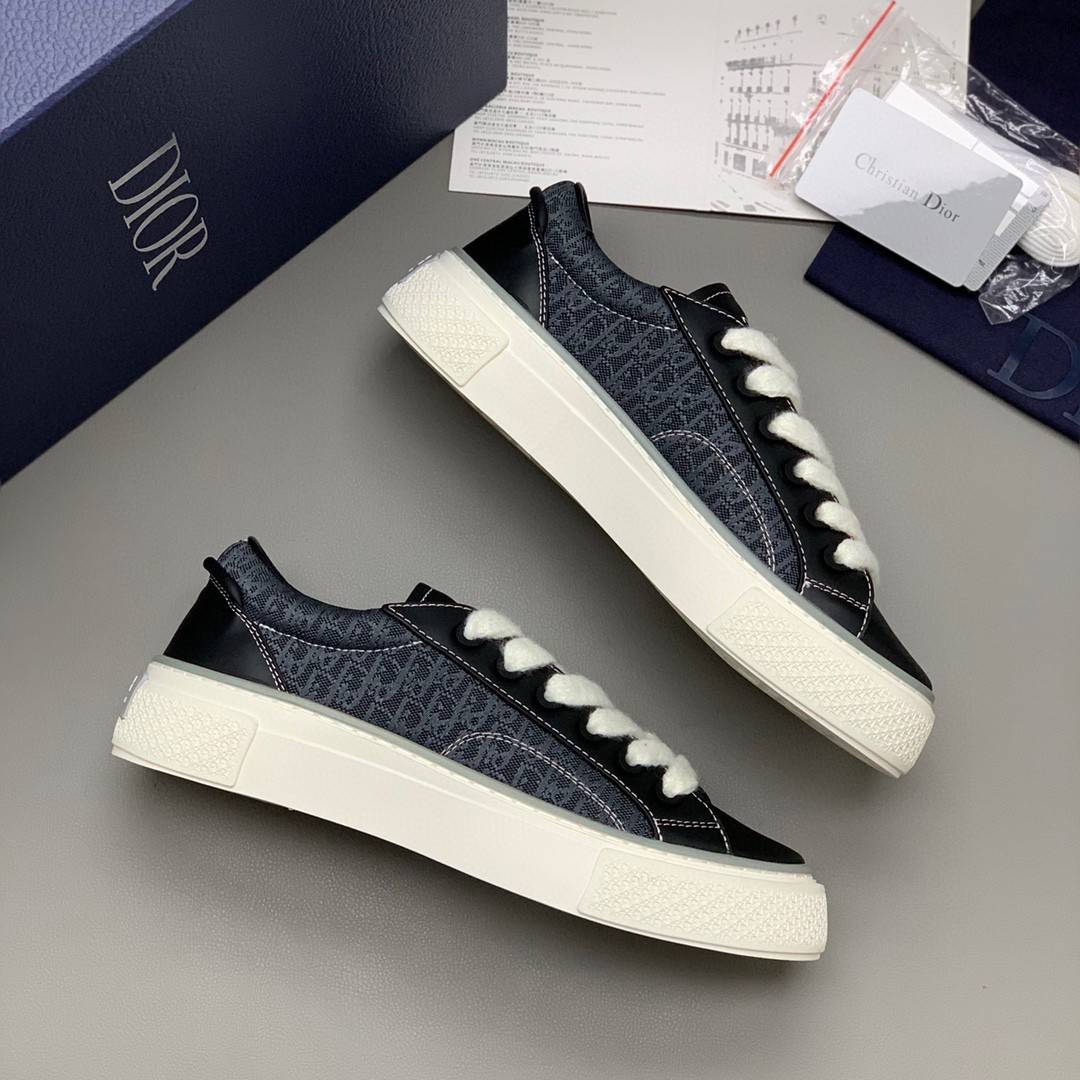 D*OR New B33 Sneaker