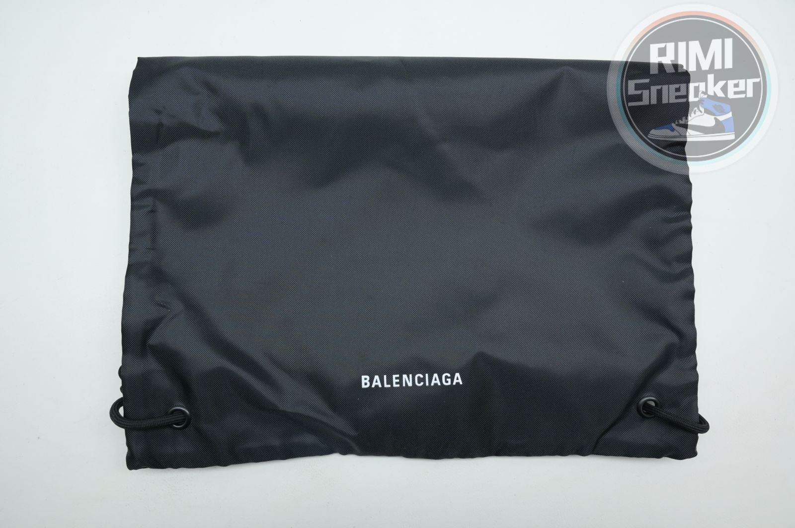 Balenciaga all sizes still in stock! Please contact customer service on iMessage/WhatsApp to purchase!  BLGA  3XL