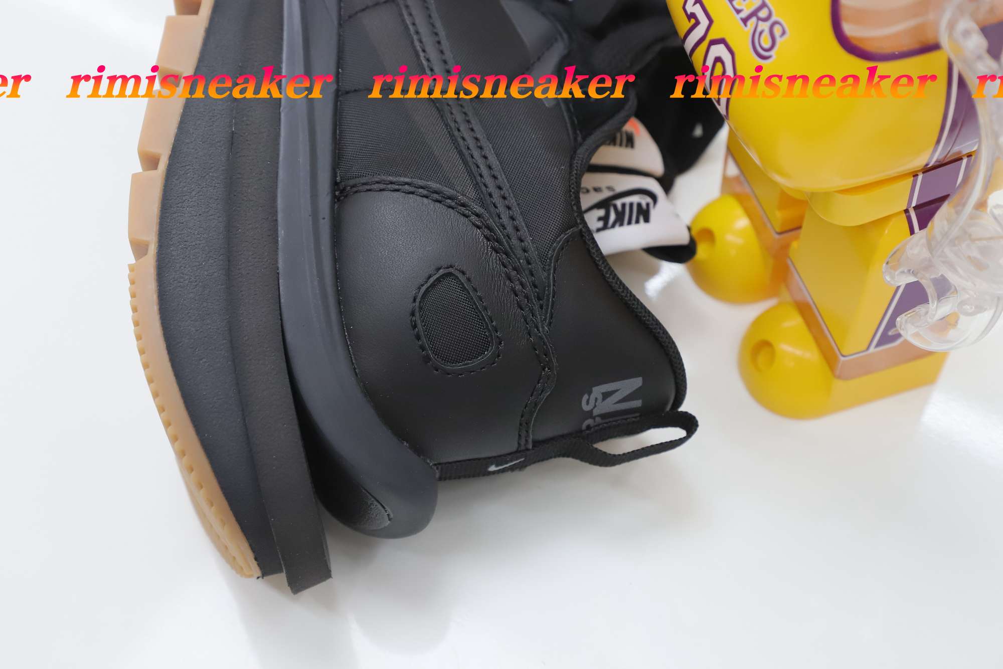 NIKE SACAI X VAPORWAFFLE