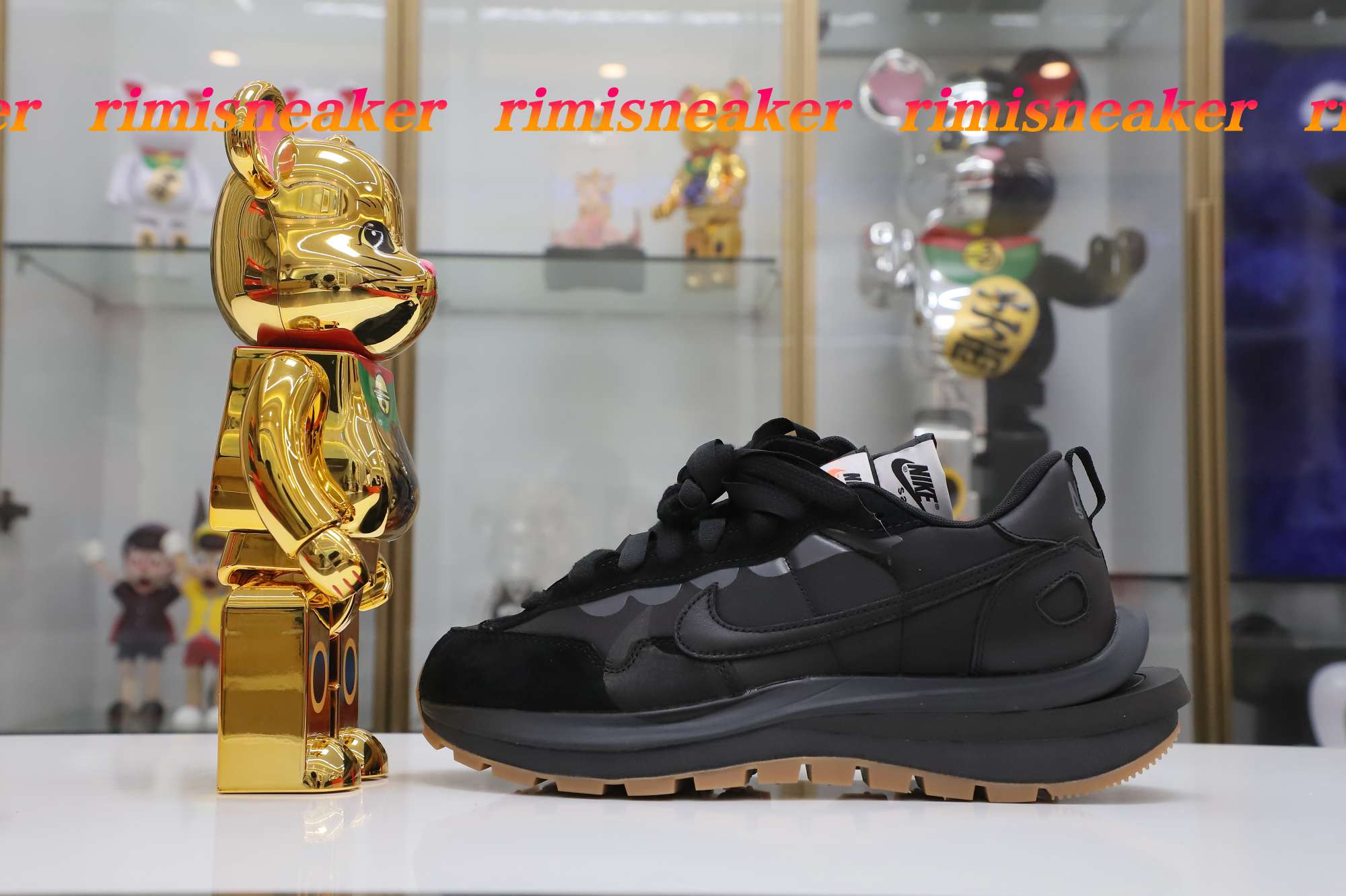 NIKE SACAI X VAPORWAFFLE