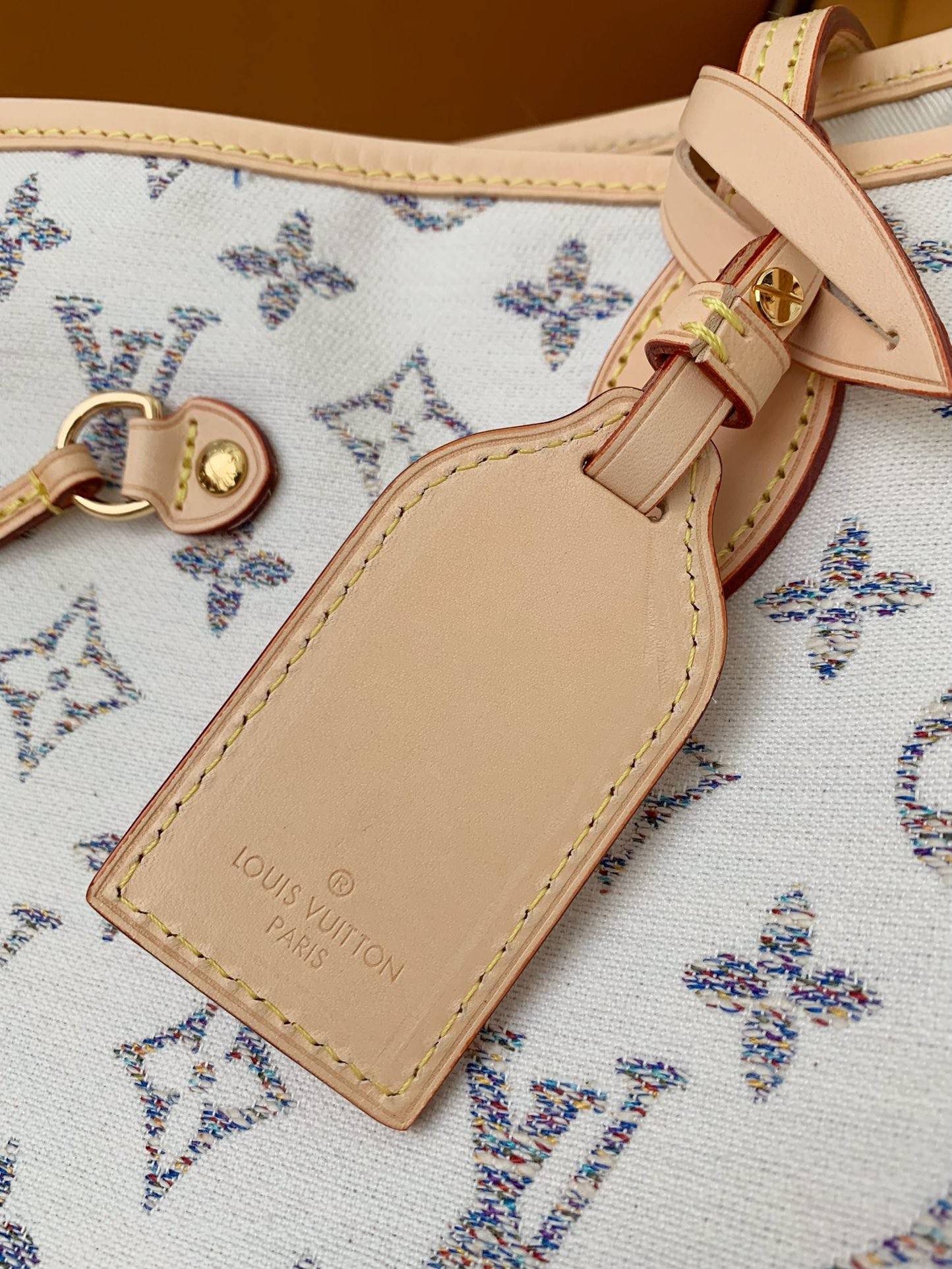 L*V Neverfull medium handbag M24905  Size：31*28*14cm