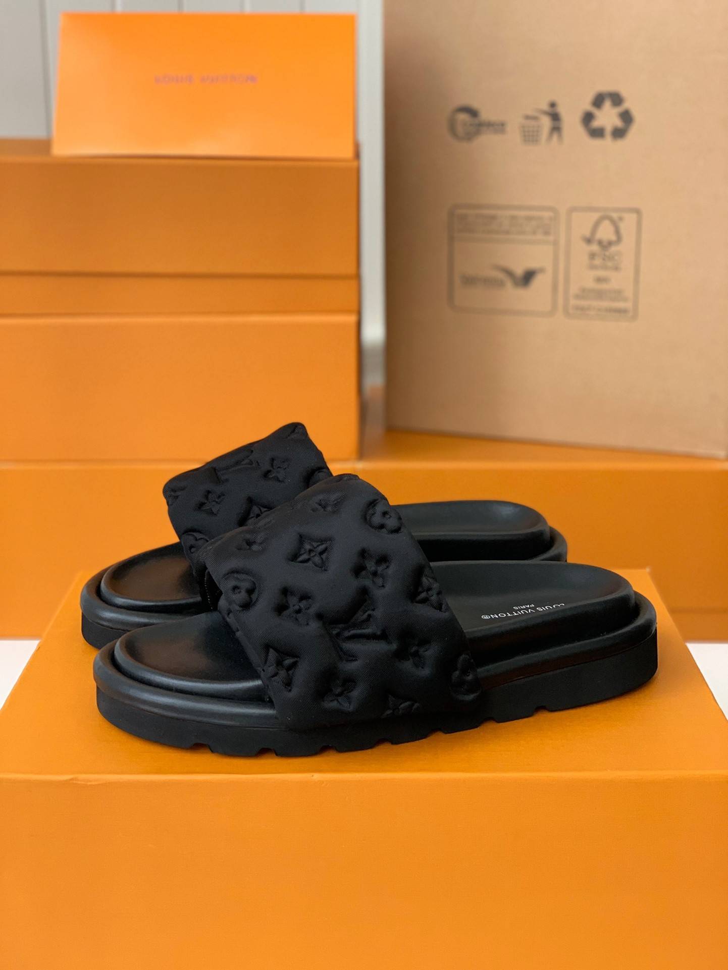 L*V  WOMEN''S SLIPPERS