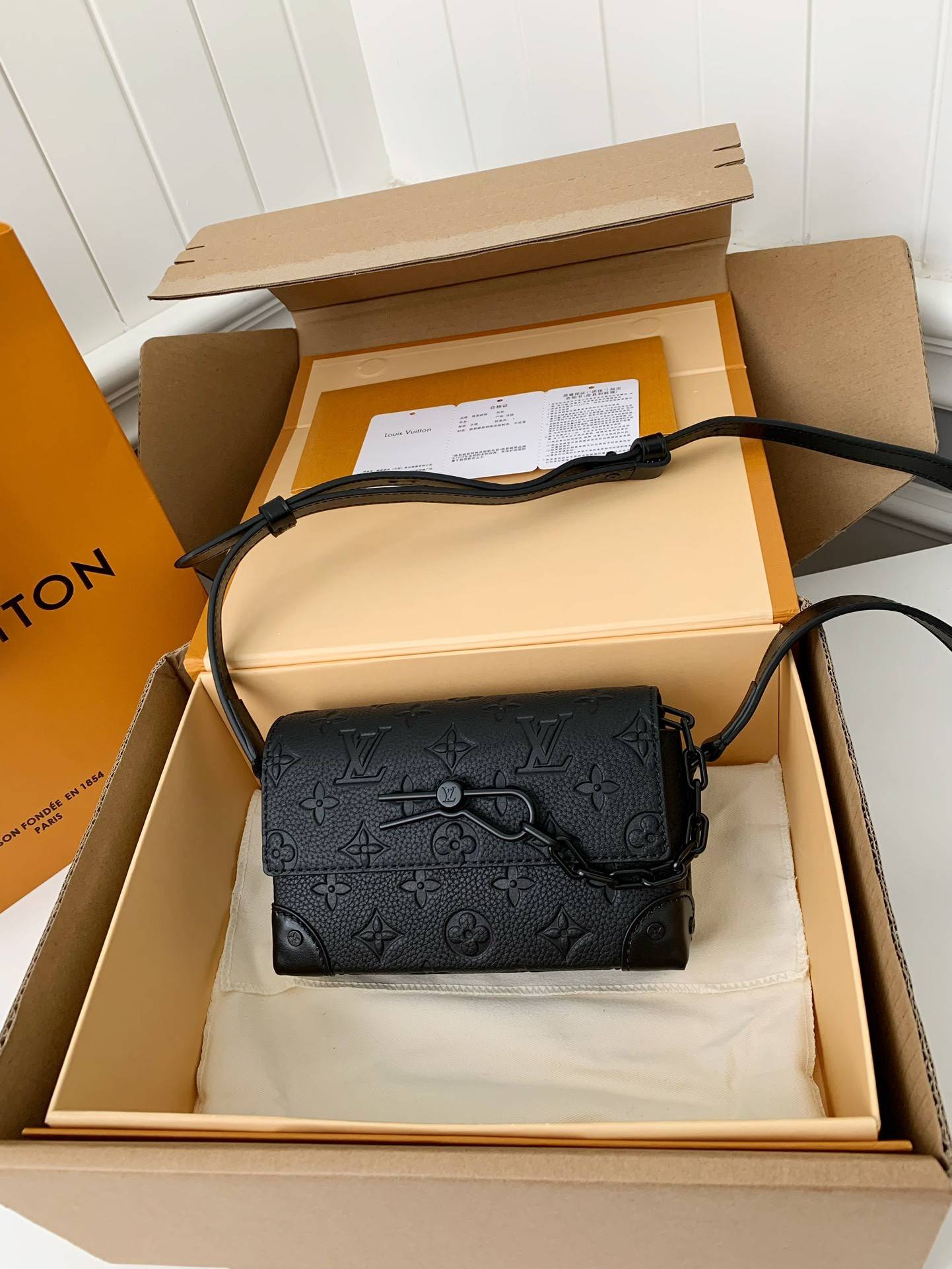 L*V STEAMER Mini Men''s Handbag M81746, Top Quality Size: 18 * 11 * 6.5cm