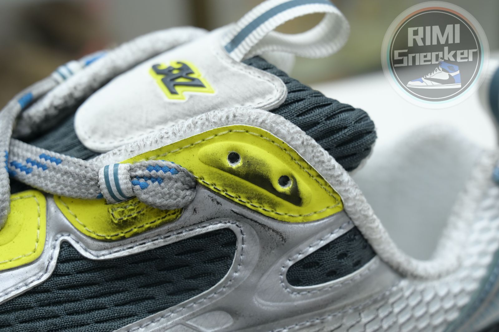 Balenciaga all sizes still in stock! Please contact customer service on iMessage/WhatsApp to purchase!  BLGA  3XL