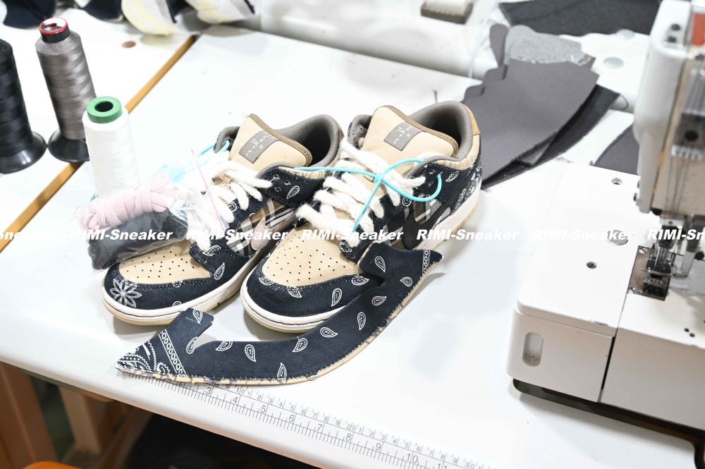 TRAVIS SCOTT X DUNK LOW PREMIUM QS SB