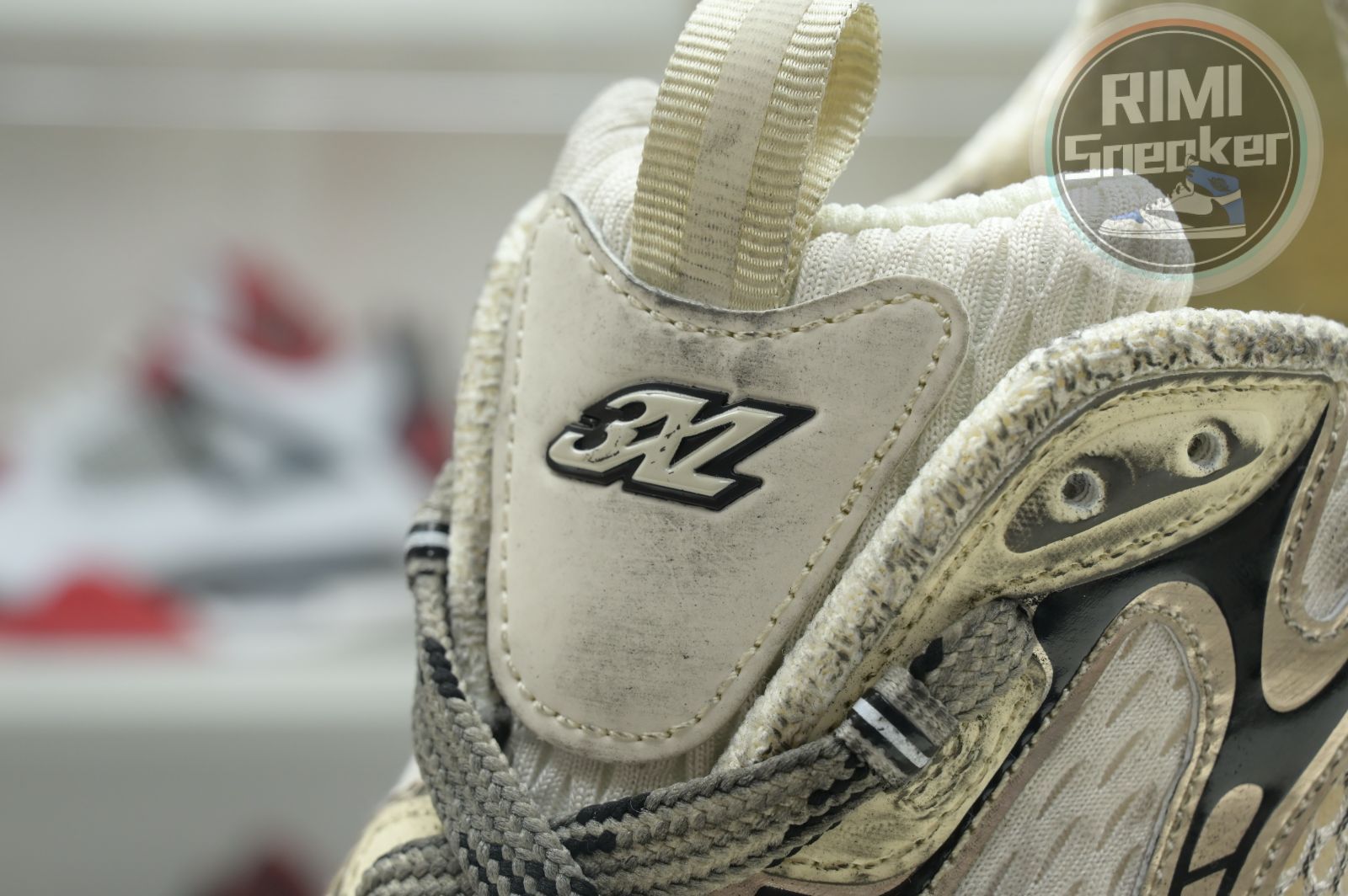 Balenciaga all sizes still in stock! Please contact customer service on iMessage/WhatsApp to purchase!  BLGA  3XL