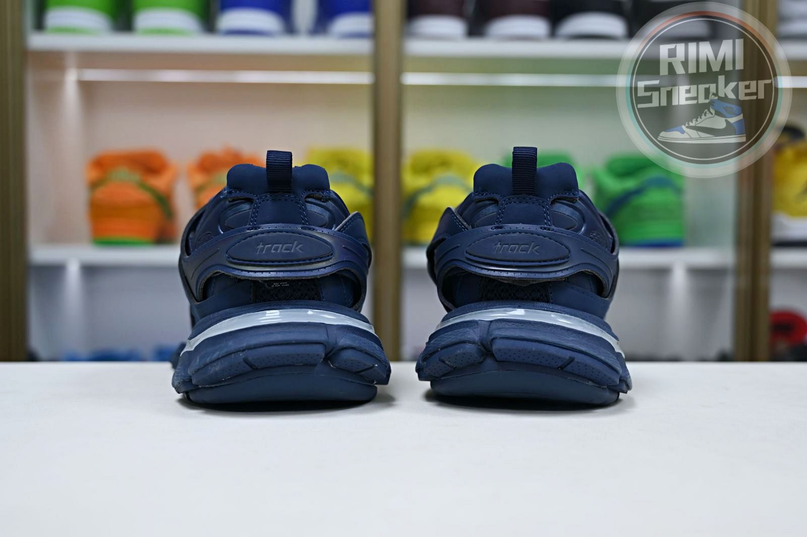 Balenciaga all sizes still in stock! Please contact customer service on iMessage/WhatsApp to purchase! BLGA  Track（LED）