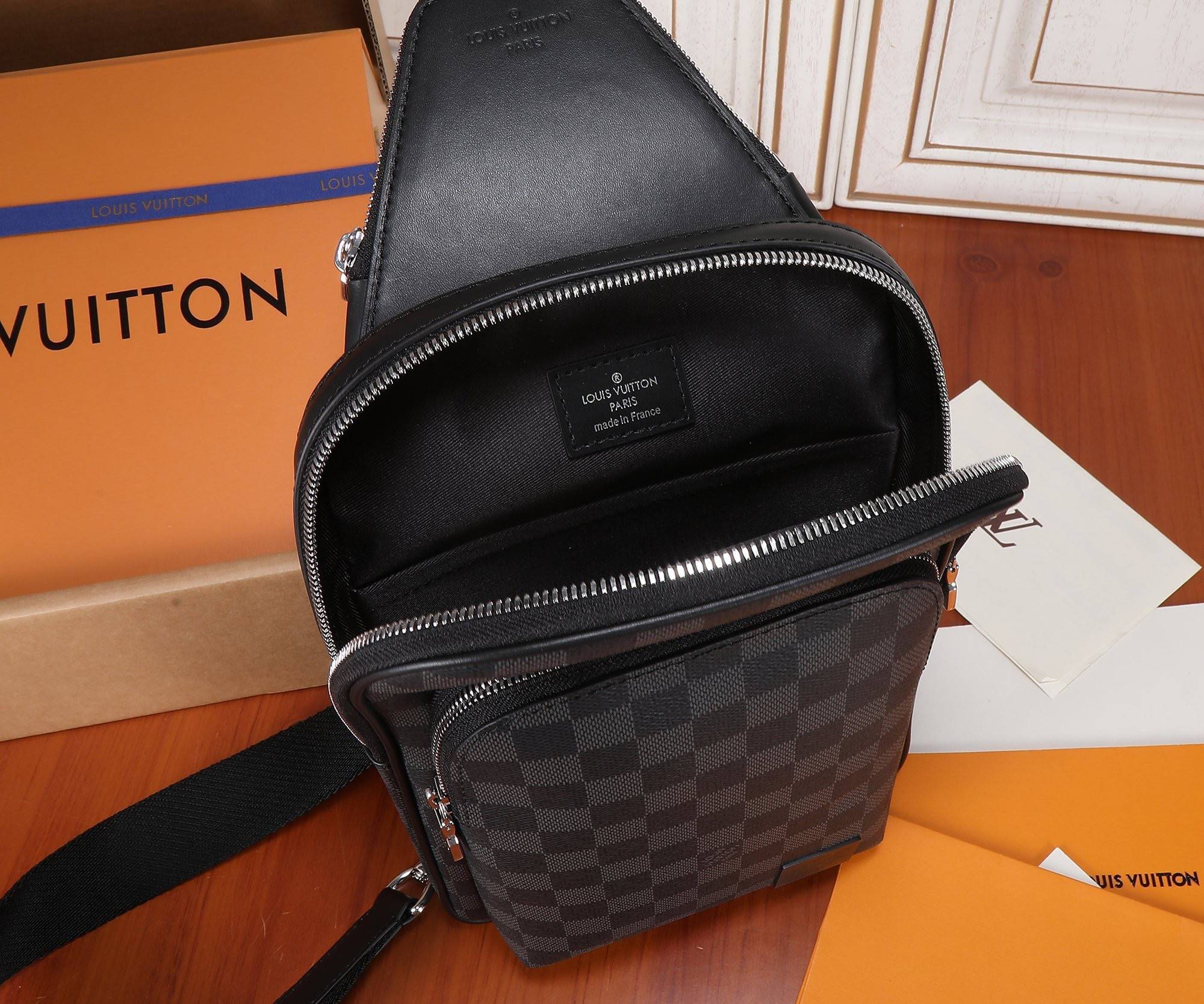 L*V damier graphite Men