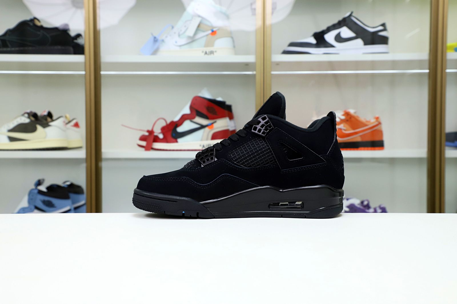 AIR JORDAN 4 RETRO