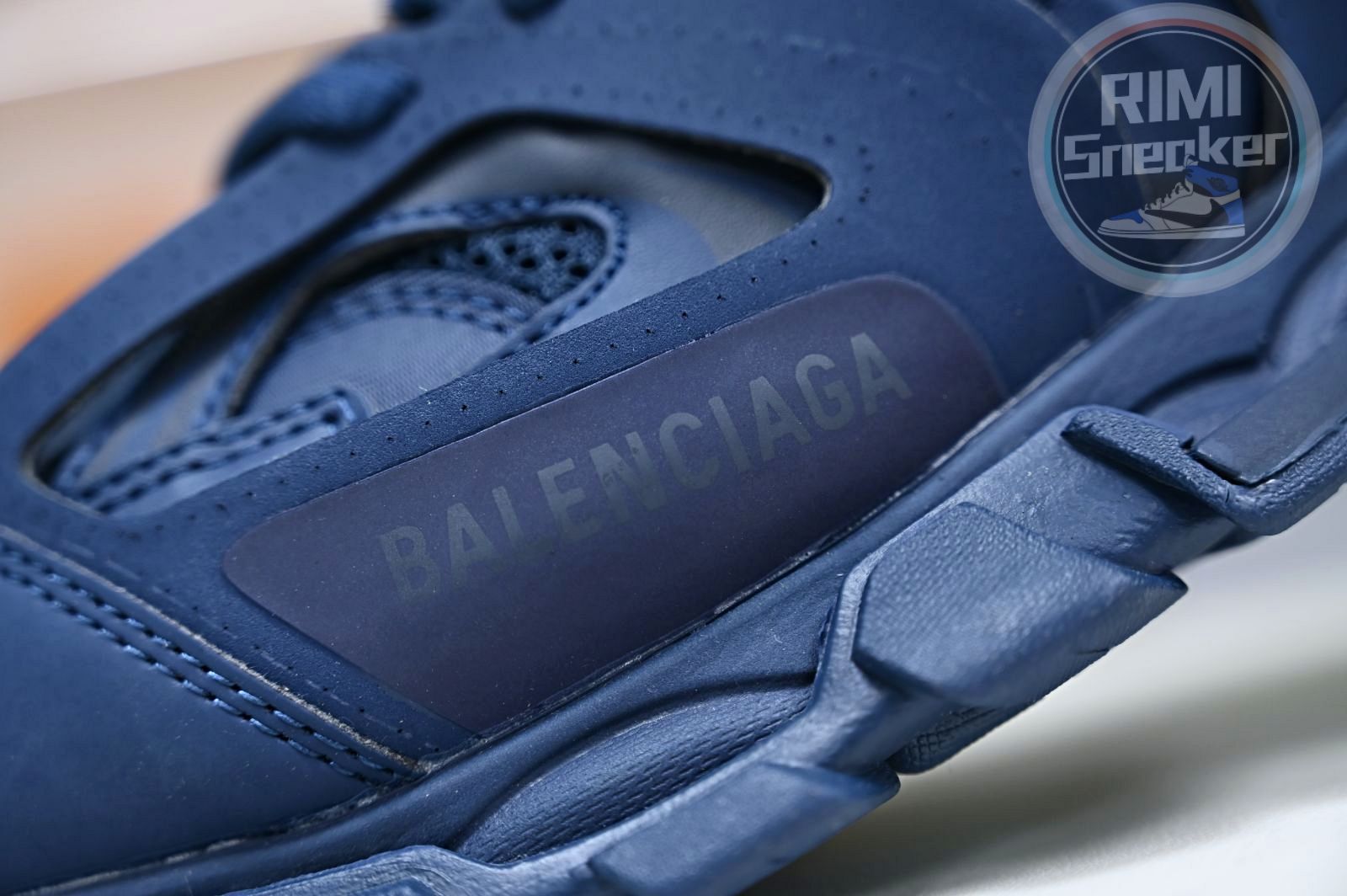 Balenciaga all sizes still in stock! Please contact customer service on iMessage/WhatsApp to purchase! BLGA  Track（LED）