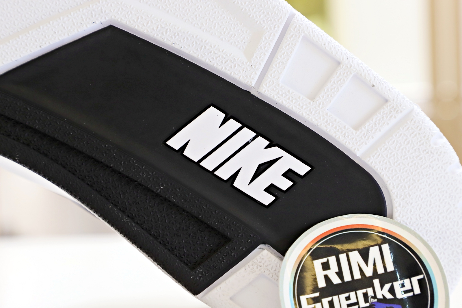 FRAGMENT DESIGN X AIR JORDAN 3 RETRO SP