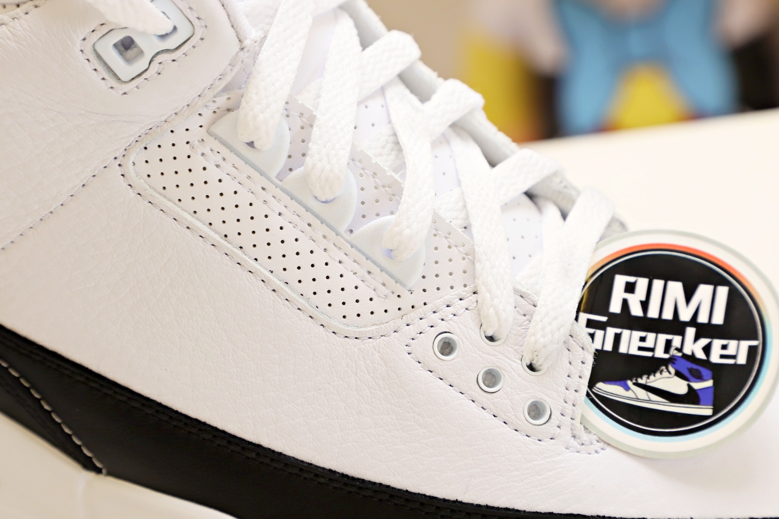 FRAGMENT DESIGN X AIR JORDAN 3 RETRO SP