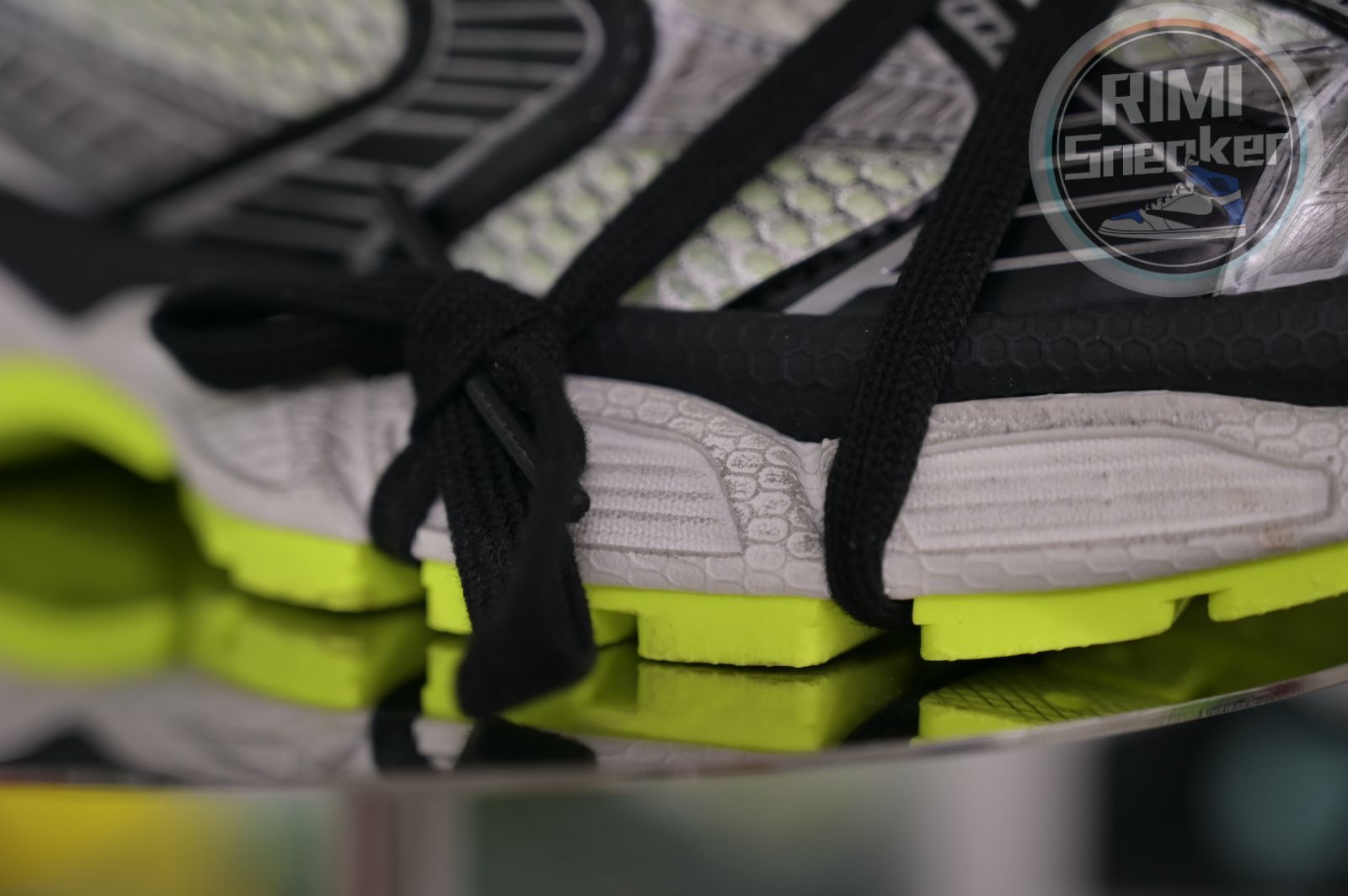 Balenciaga all sizes still in stock! Please contact customer service on iMessage/WhatsApp to purchase!  BLGA  3XL