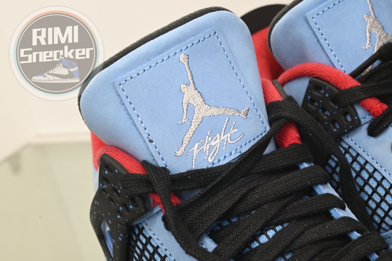 TRAVIS SCOTT X AIR JORDAN 4 RETRO