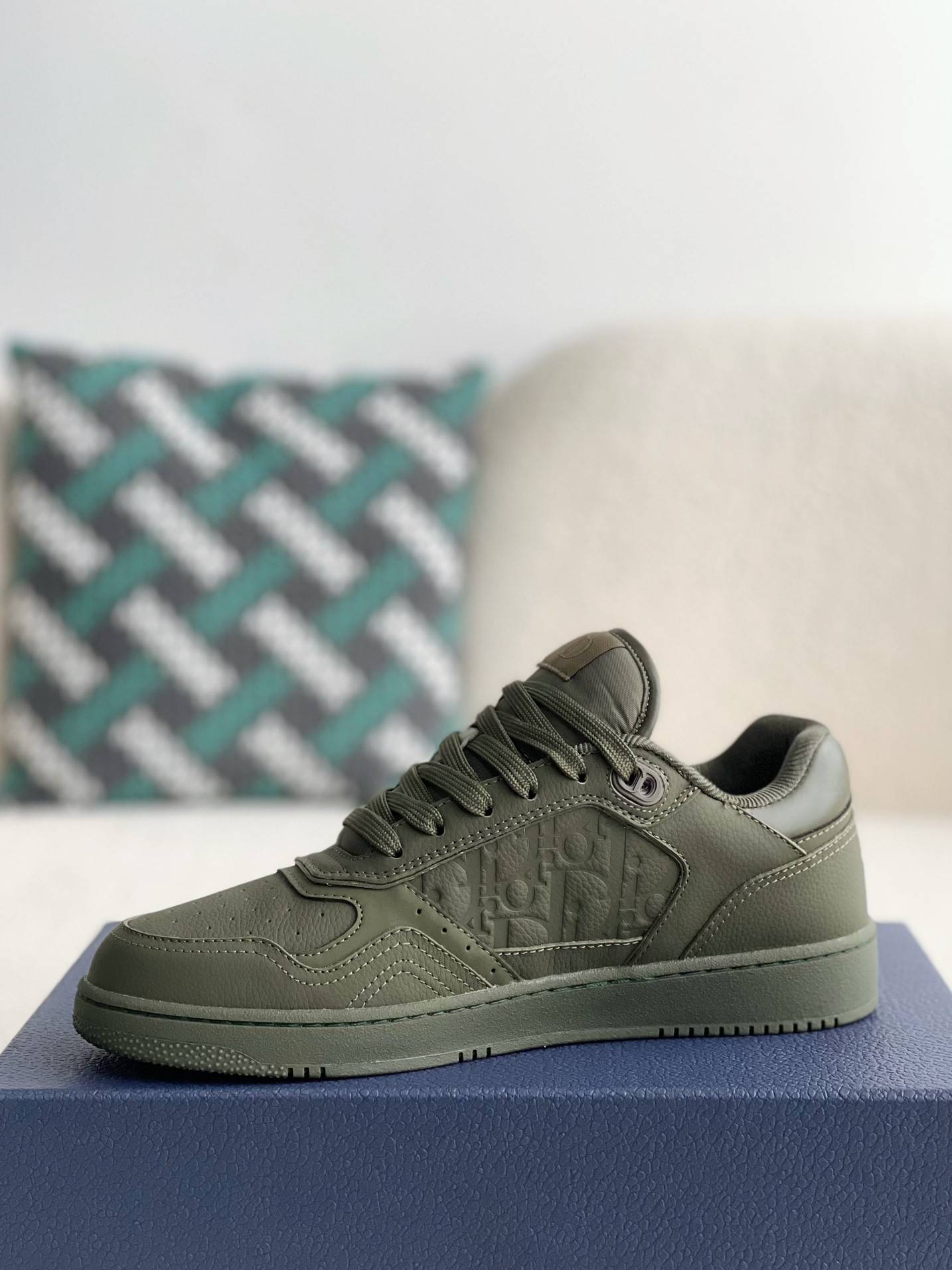 D*OR New B27 Sneaker