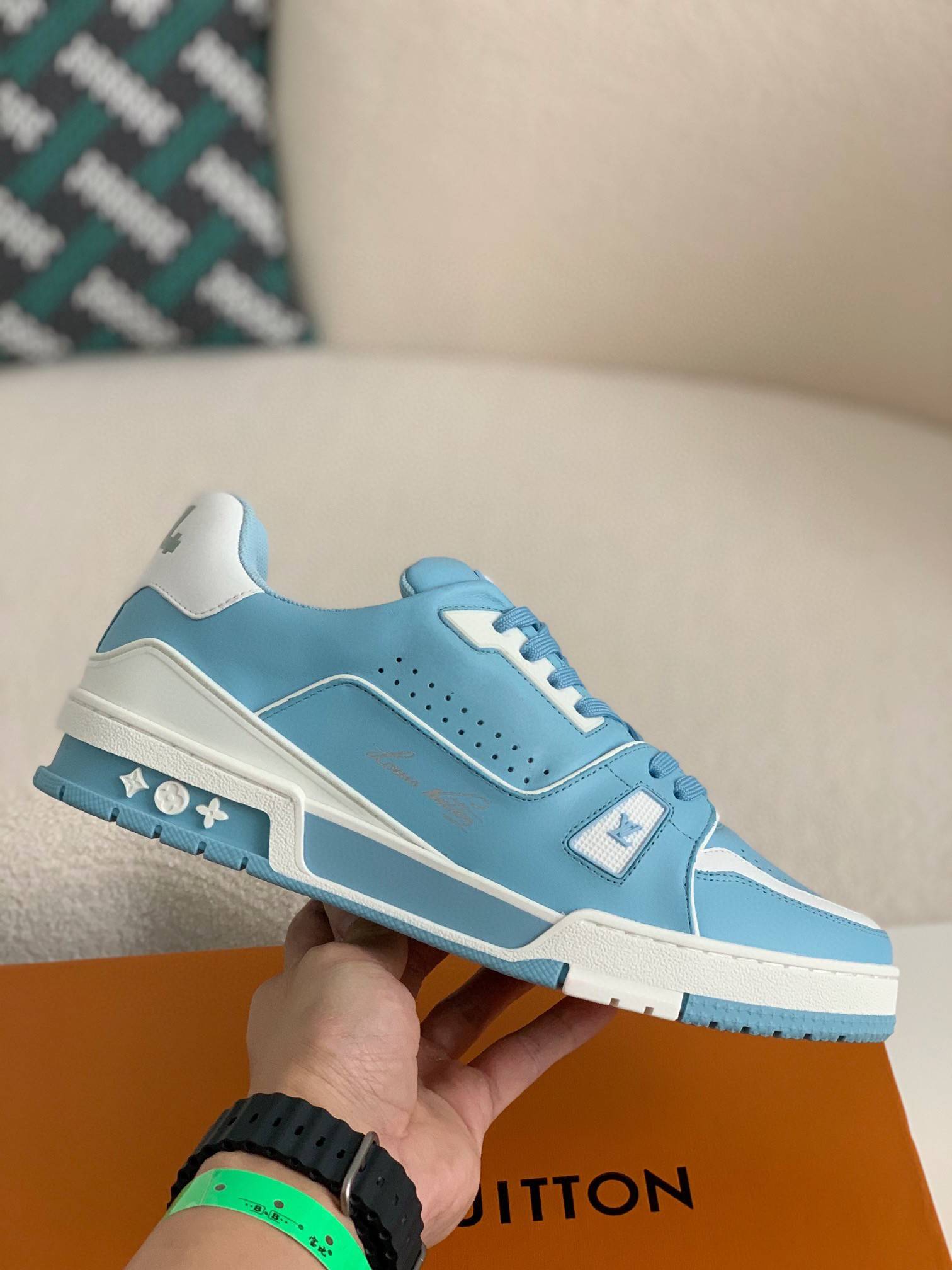 L*V TRAINER 1A9IQ5 Sneakers