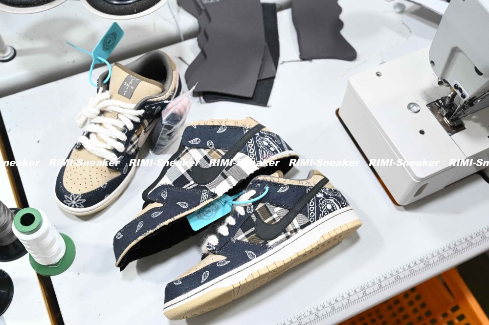 TRAVIS SCOTT X DUNK LOW PREMIUM QS SB