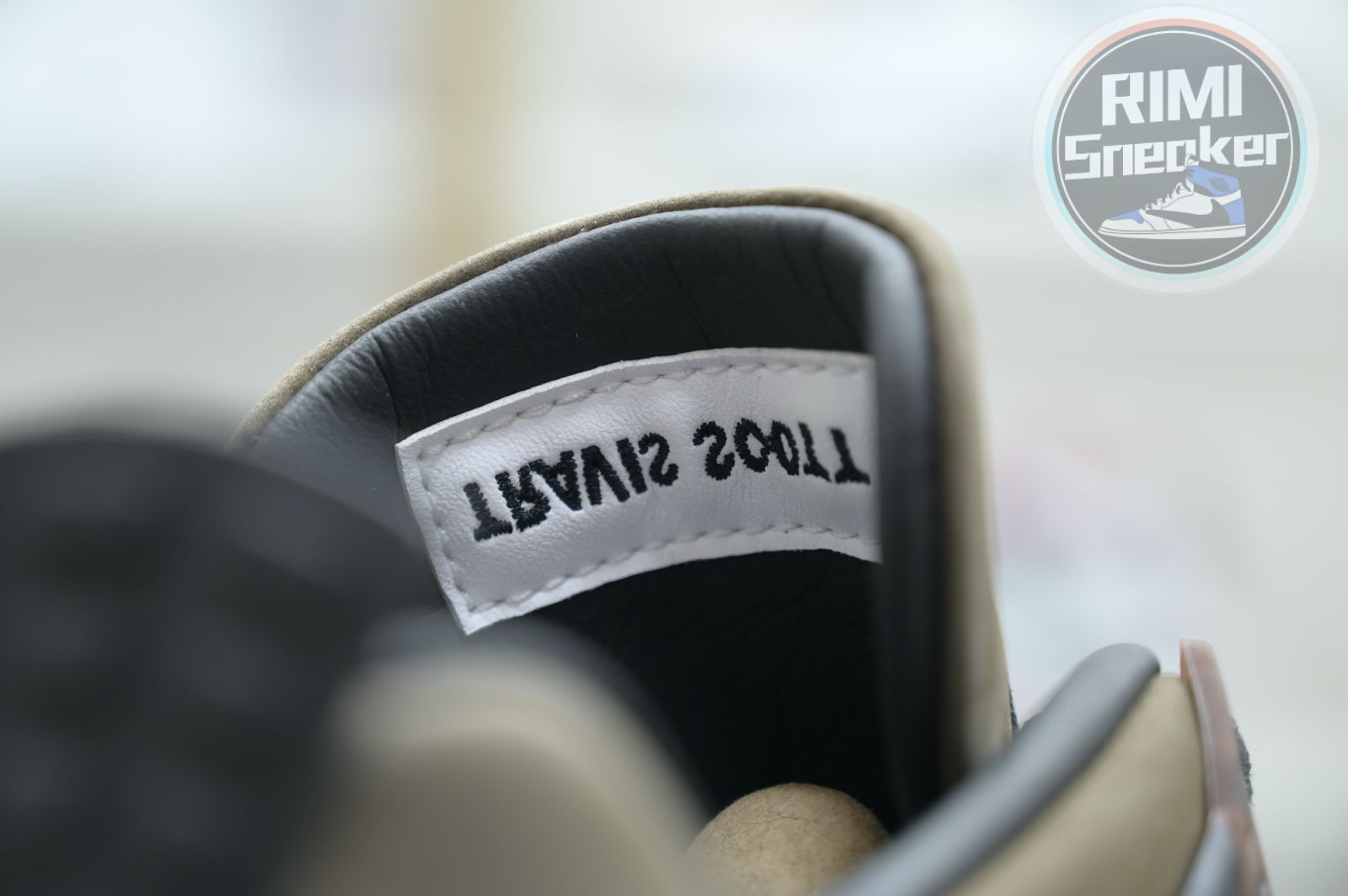 AIR JORDAN 4 RETRO COLOR