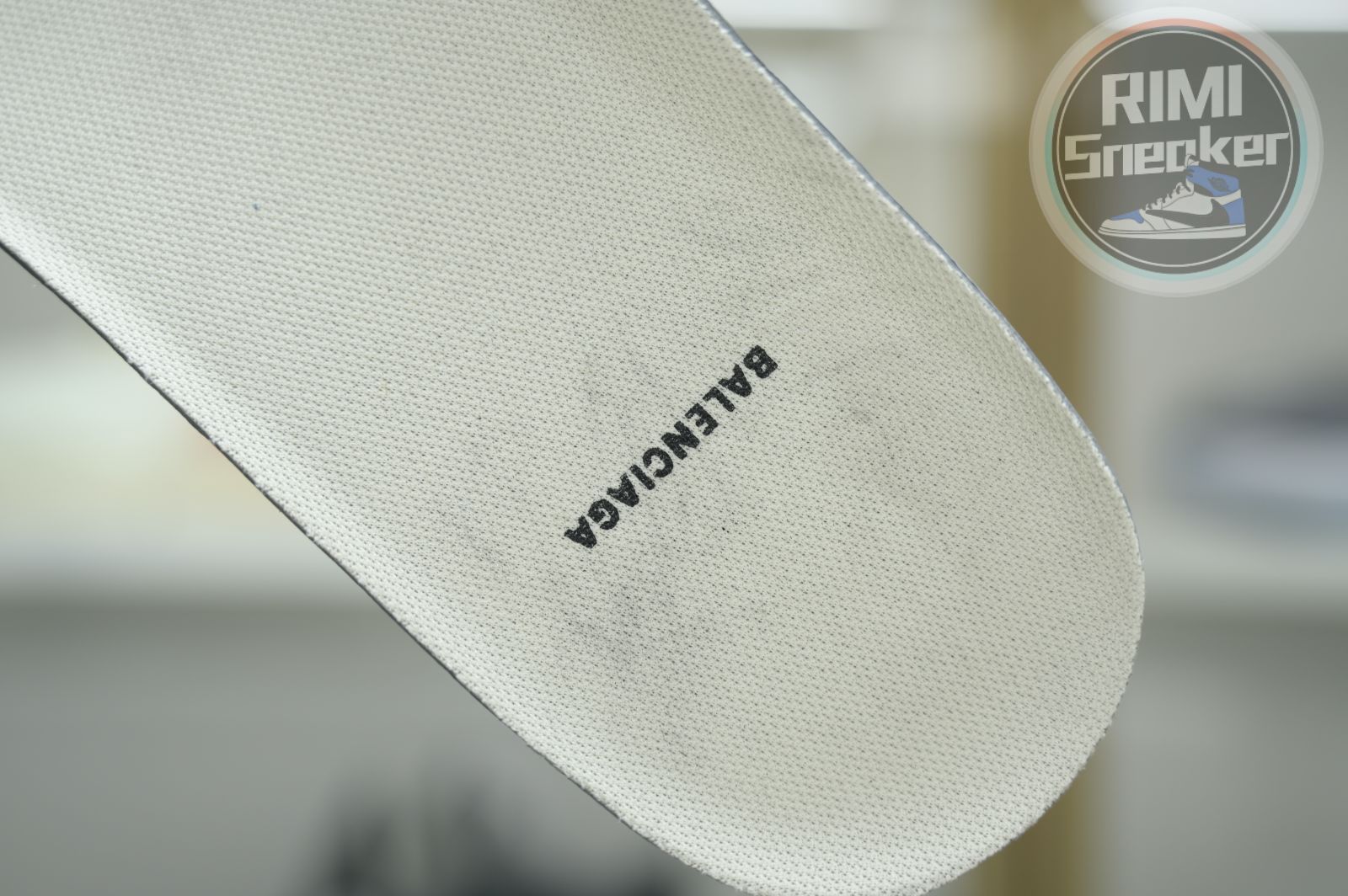 Balenciaga all sizes still in stock! Please contact customer service on iMessage/WhatsApp to purchase!  BLGA  3XL