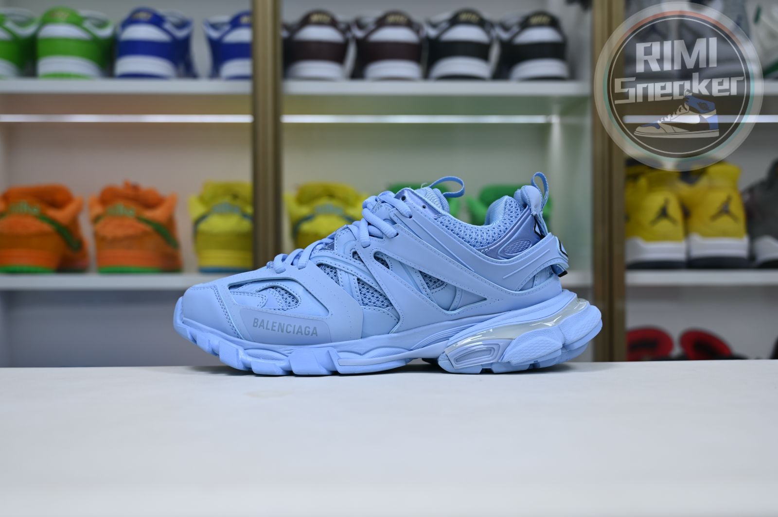 Balenciaga all sizes still in stock! Please contact customer service on iMessage/WhatsApp to purchase! BLGA  Track（LED）