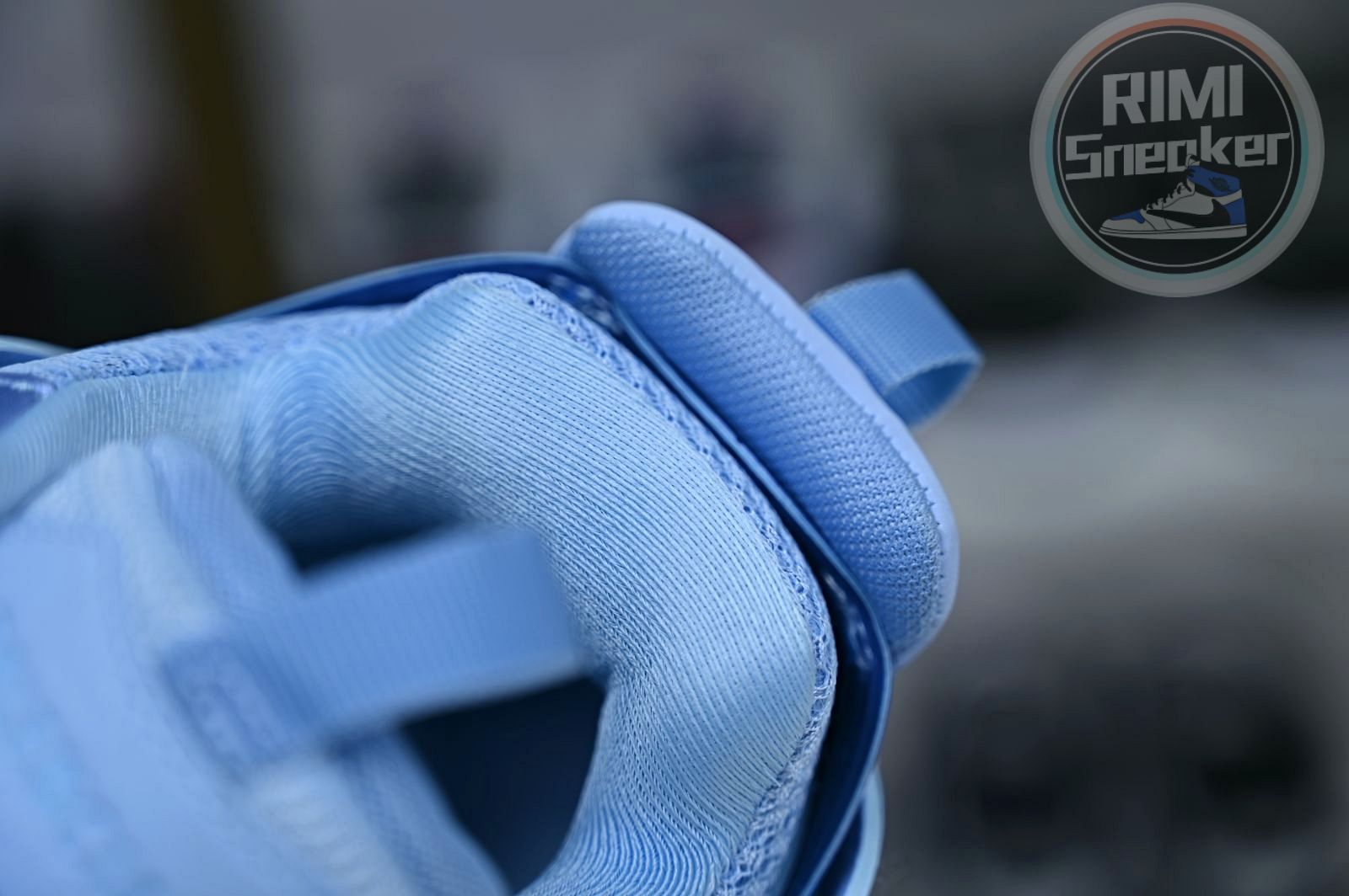 Balenciaga all sizes still in stock! Please contact customer service on iMessage/WhatsApp to purchase! BLGA  Track（LED）