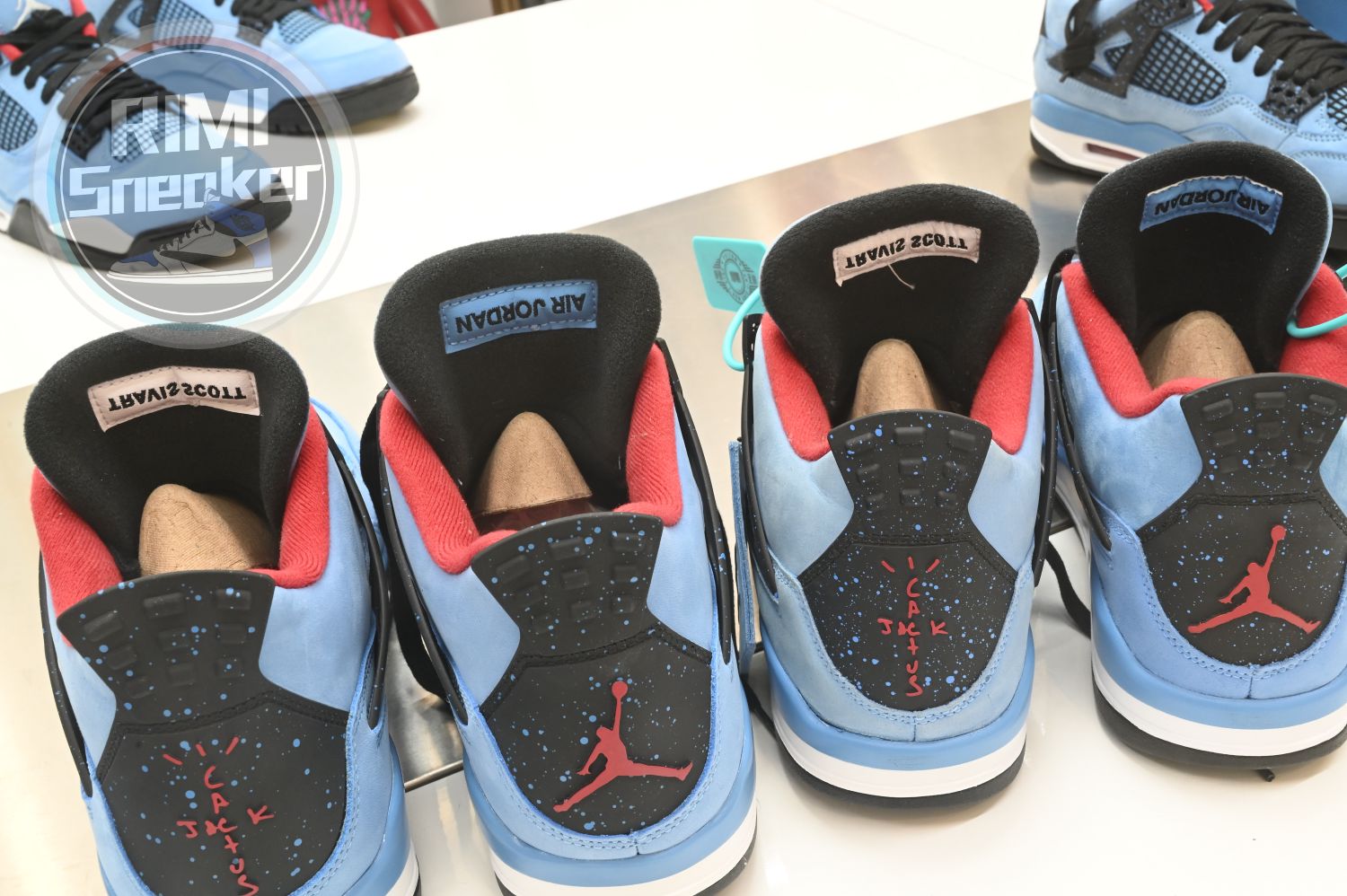 TRAVIS SCOTT X AIR JORDAN 4 RETRO