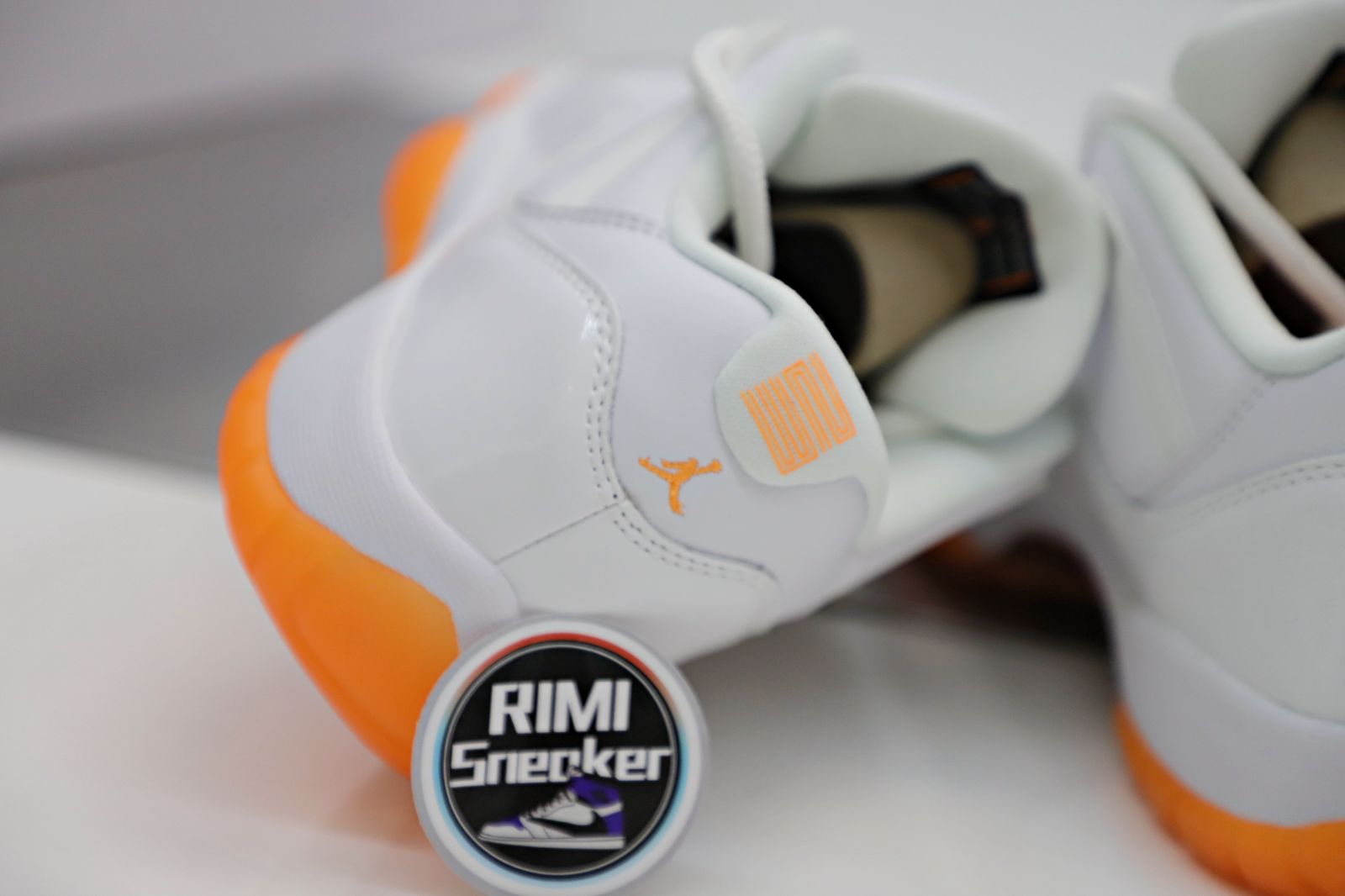 WMNS AIR JORDAN 11 RETRO LOW