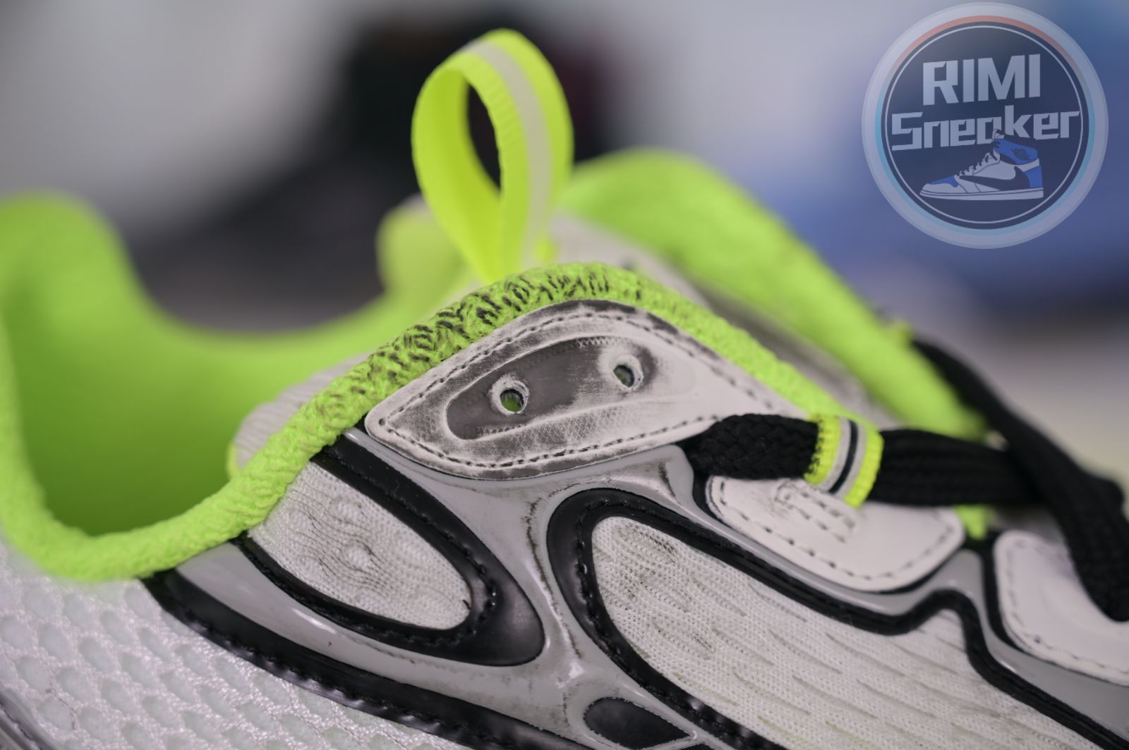 Balenciaga all sizes still in stock! Please contact customer service on iMessage/WhatsApp to purchase!  BLGA  3XL