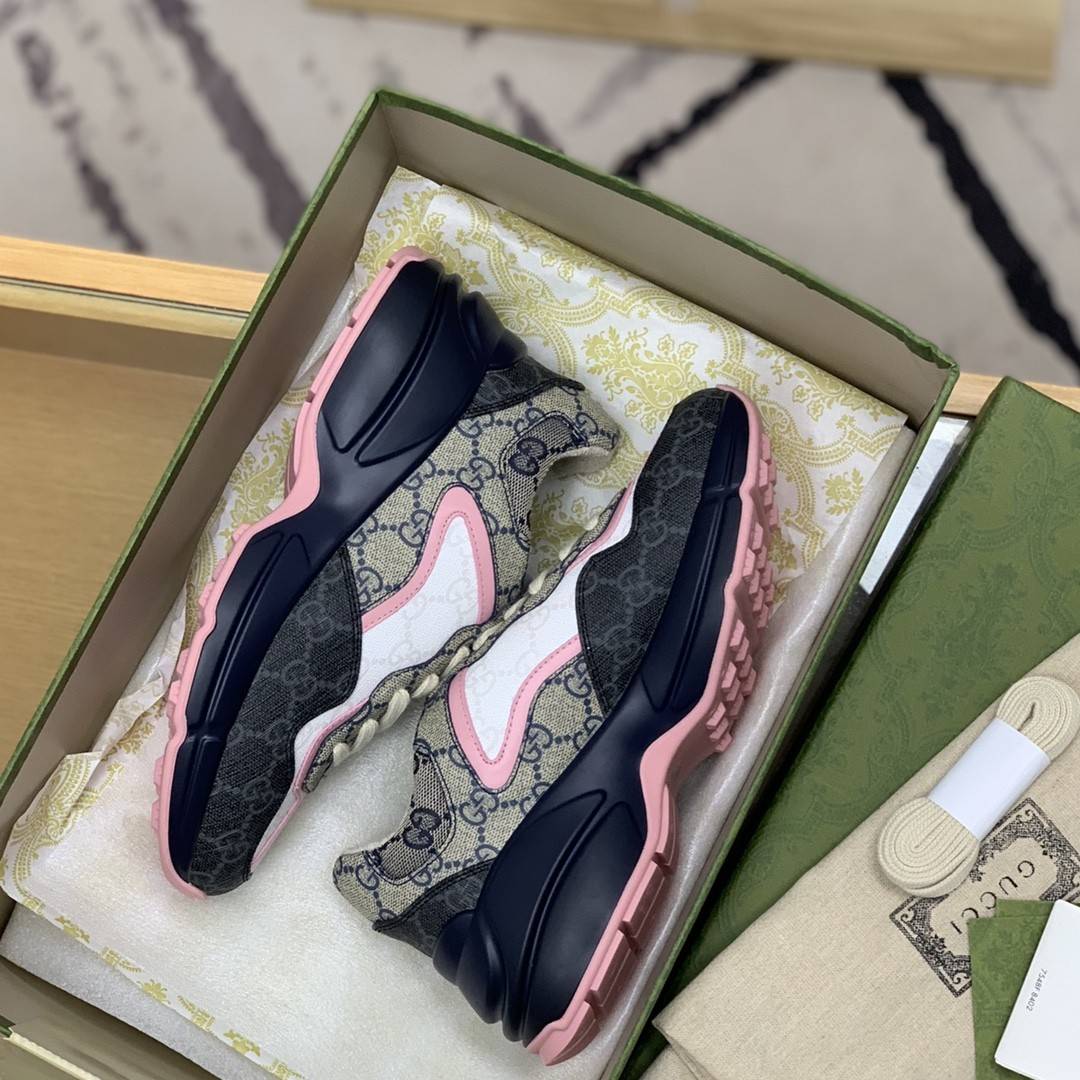 GU*IRetro Clunky Sneaker