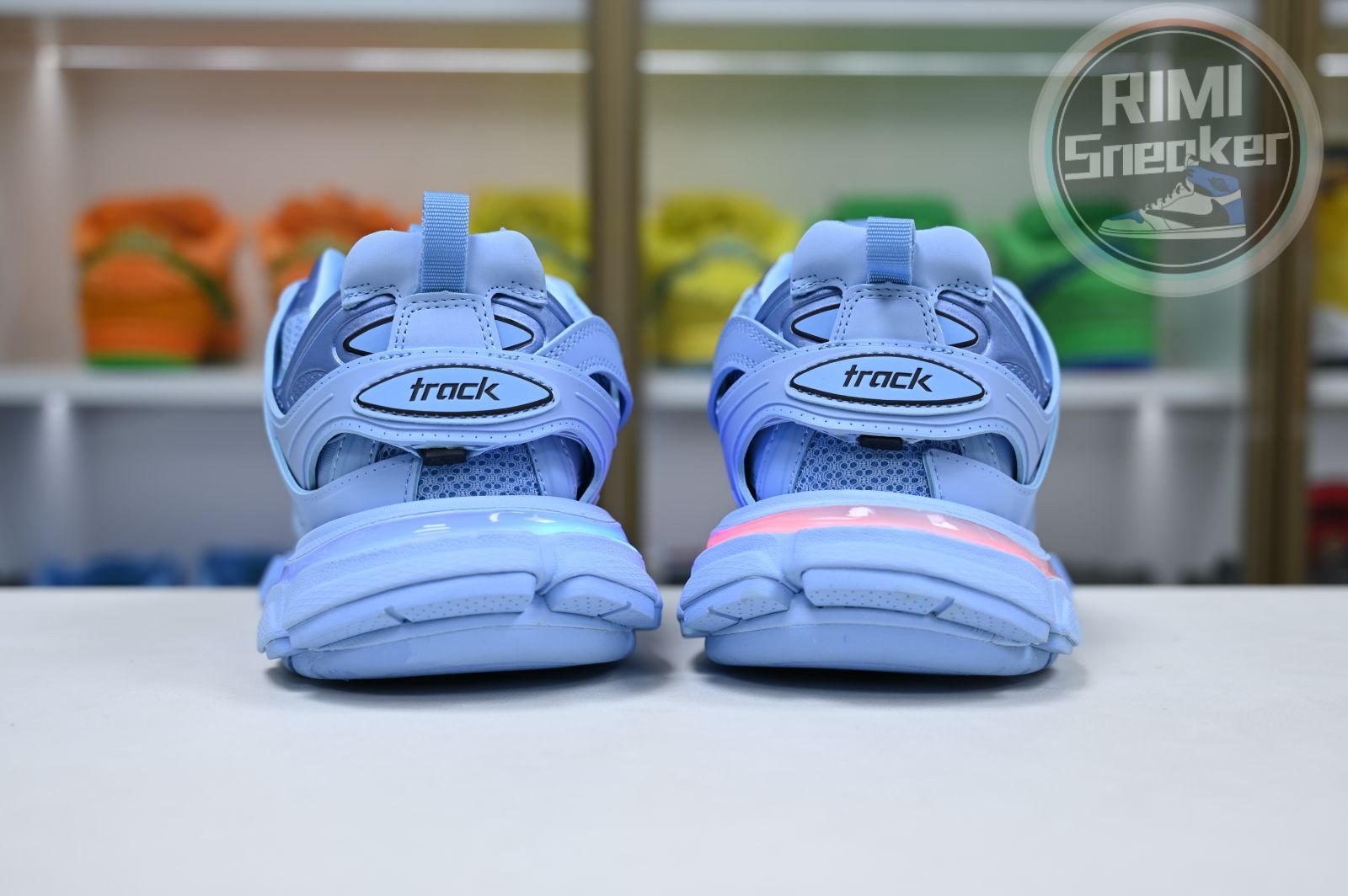 Balenciaga all sizes still in stock! Please contact customer service on iMessage/WhatsApp to purchase! BLGA  Track（LED）