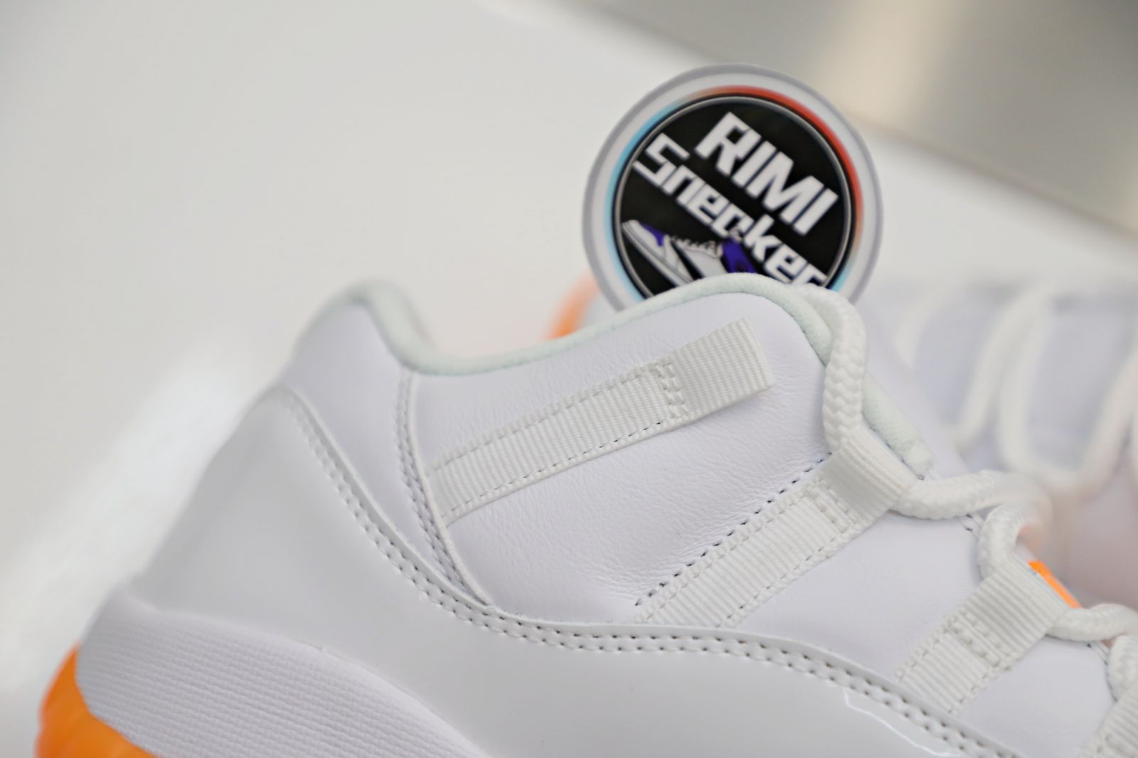 WMNS AIR JORDAN 11 RETRO LOW