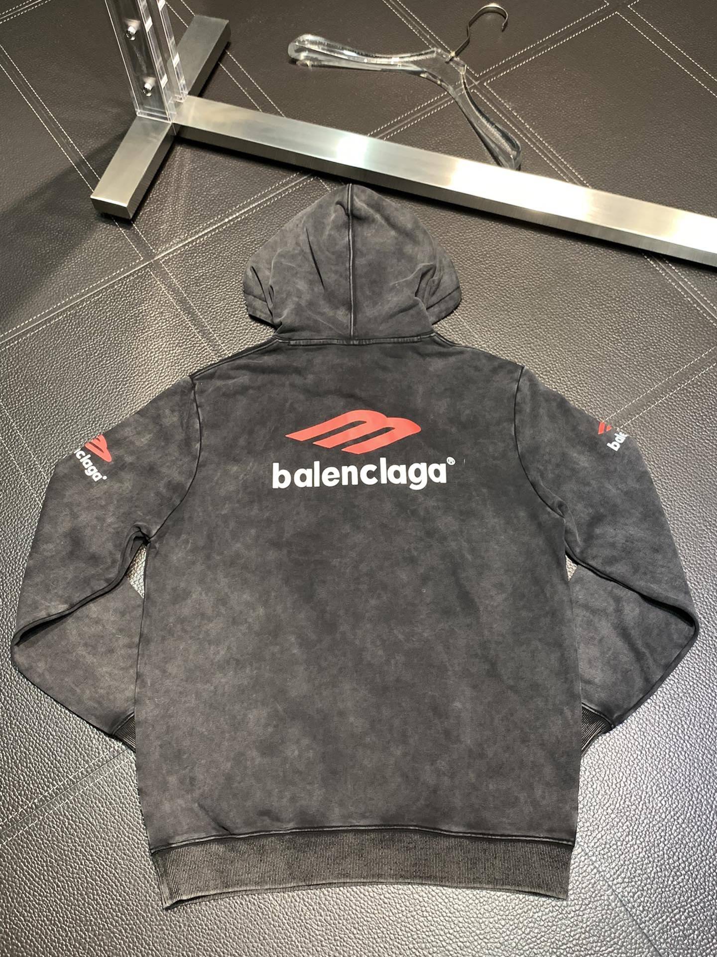 Balenciaga  Men