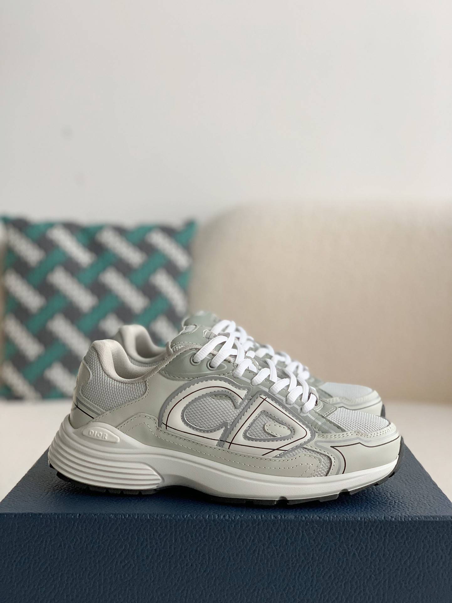 D*OR B57 New Sneaker