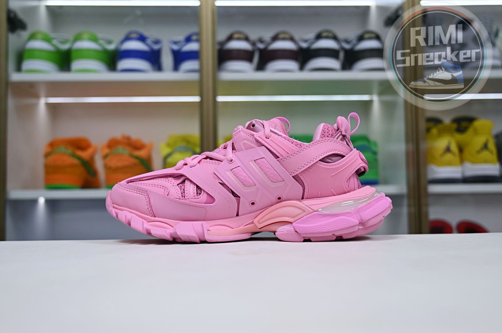 Balenciaga all sizes still in stock! Please contact customer service on iMessage/WhatsApp to purchase! BLGA  Track（LED）