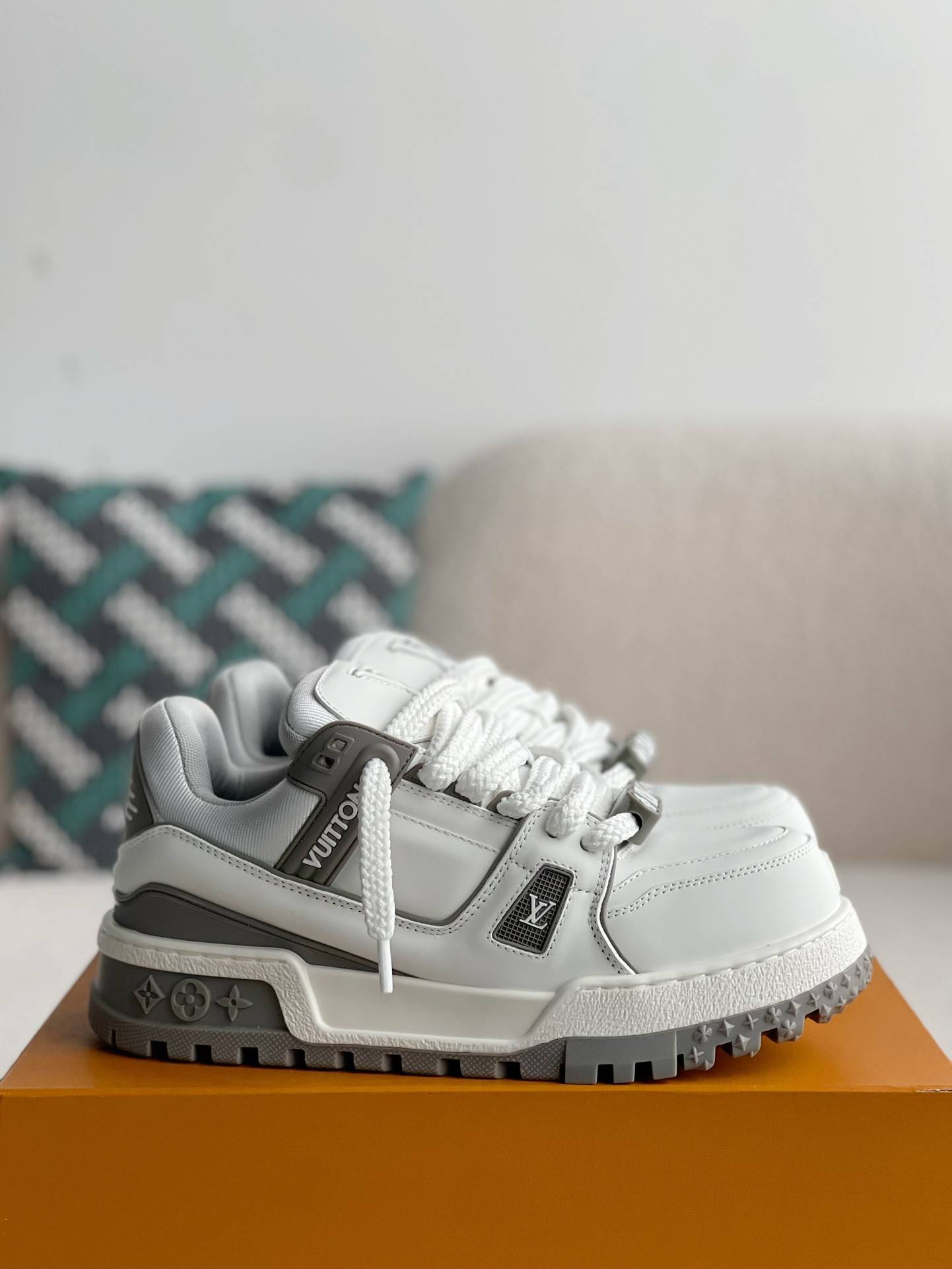 L*V TRAINER MAXI  SNEAKERS