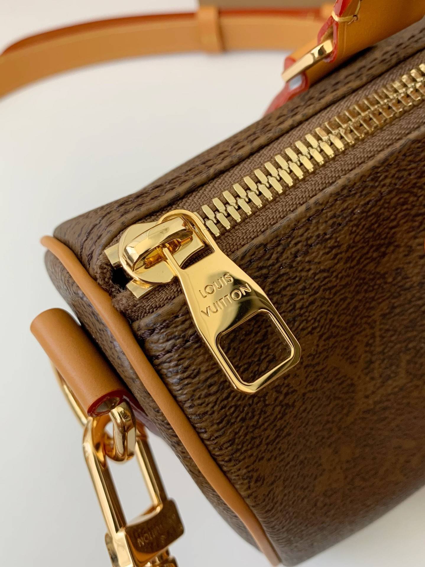 L*V The New Keepall Bandouli ère 25 handbag  M11542  Size：25*15*11cm