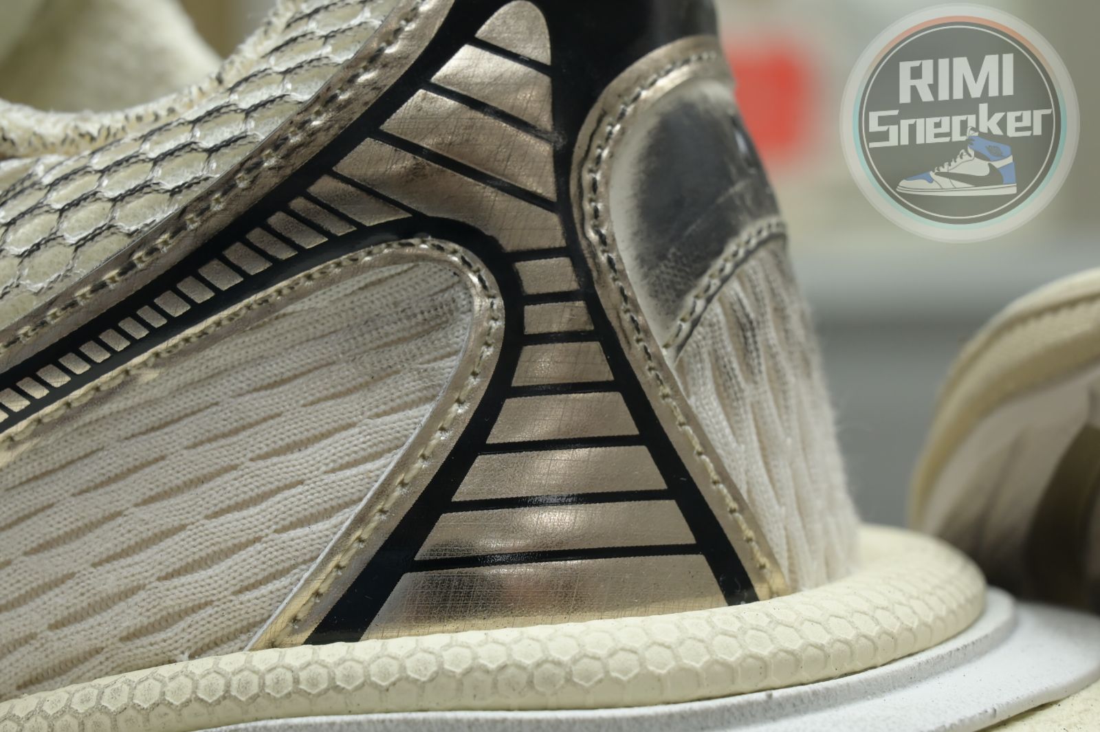 Balenciaga all sizes still in stock! Please contact customer service on iMessage/WhatsApp to purchase!  BLGA  3XL