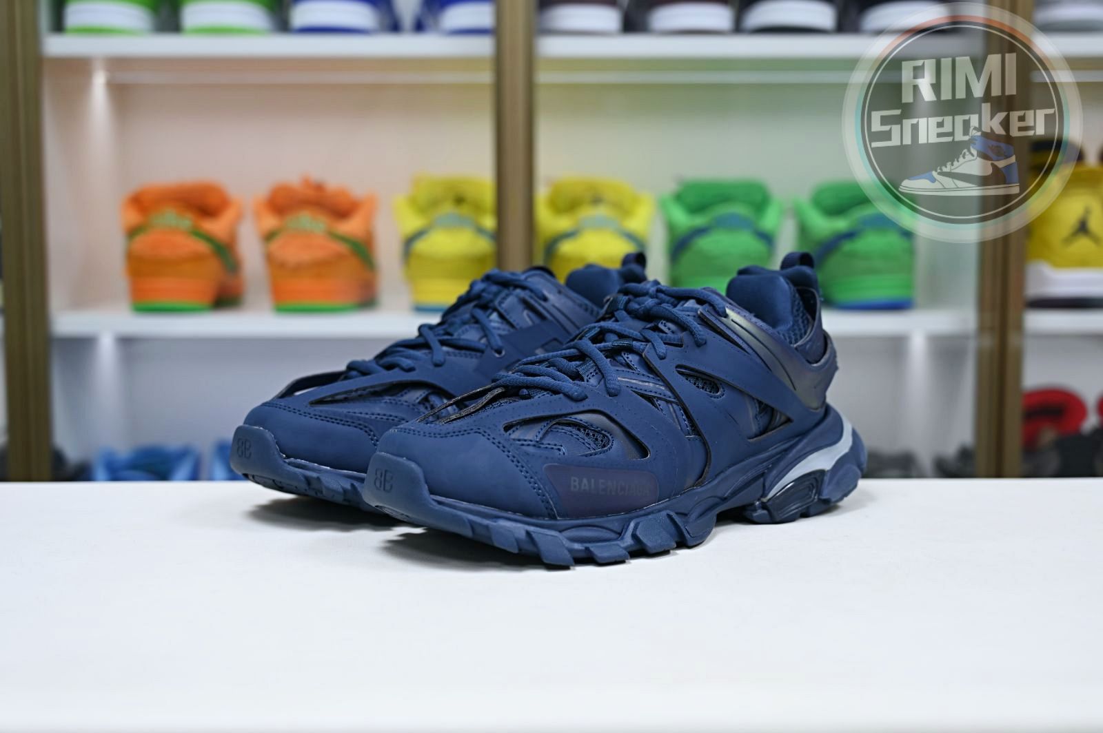 Balenciaga all sizes still in stock! Please contact customer service on iMessage/WhatsApp to purchase! BLGA  Track（LED）